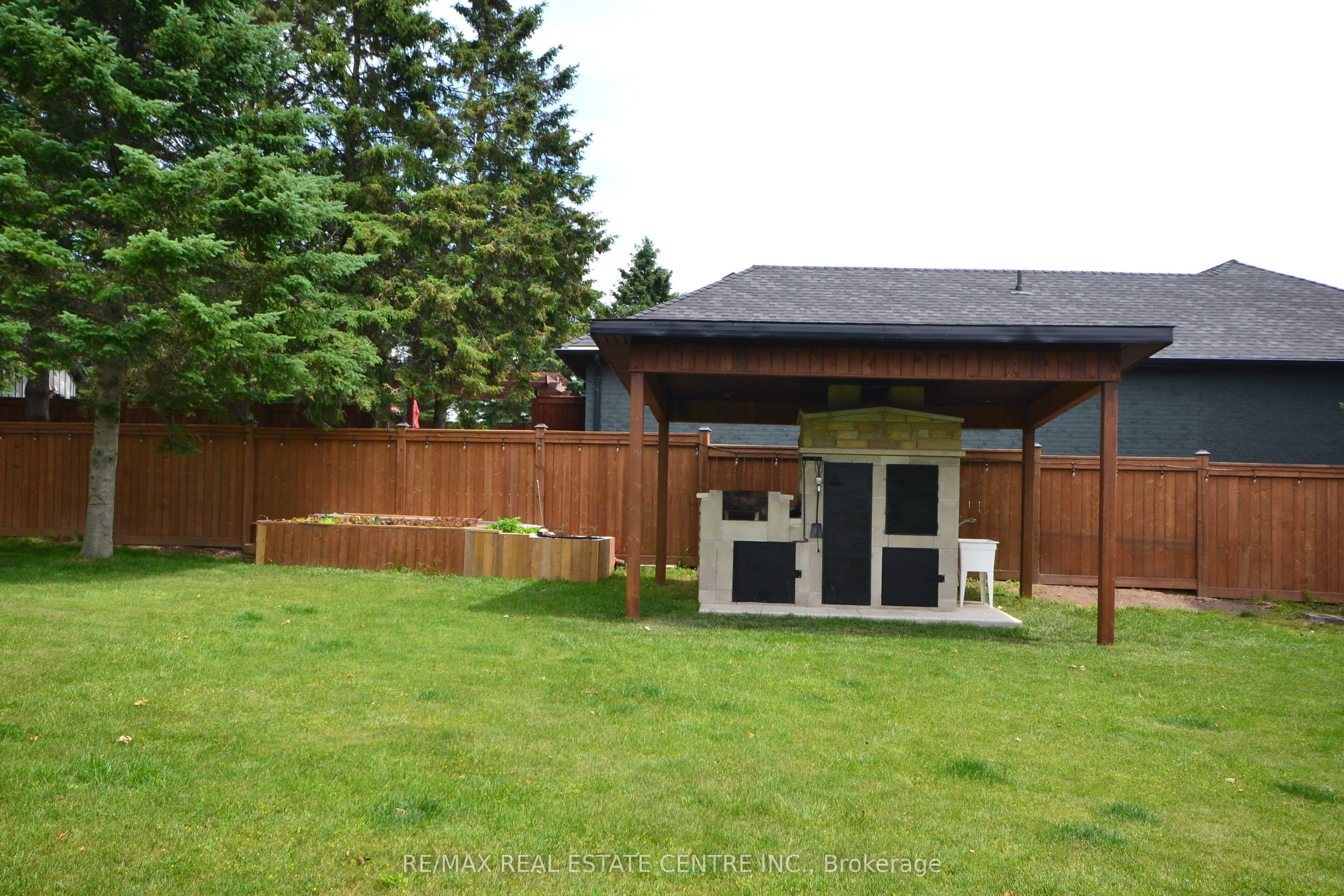 8 Kevinwood Drive