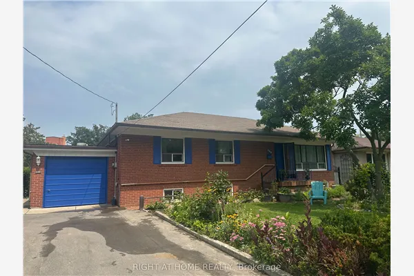 309 Queen Mary Drive