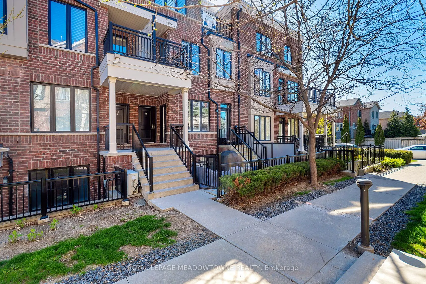 10 Carnation Avenue #19