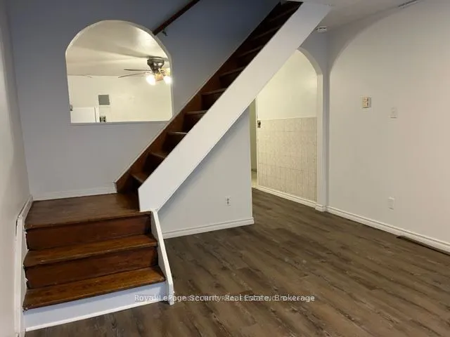 1746A Eglinton Avenue W #2