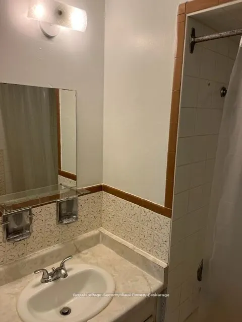 1746A Eglinton Avenue W #2