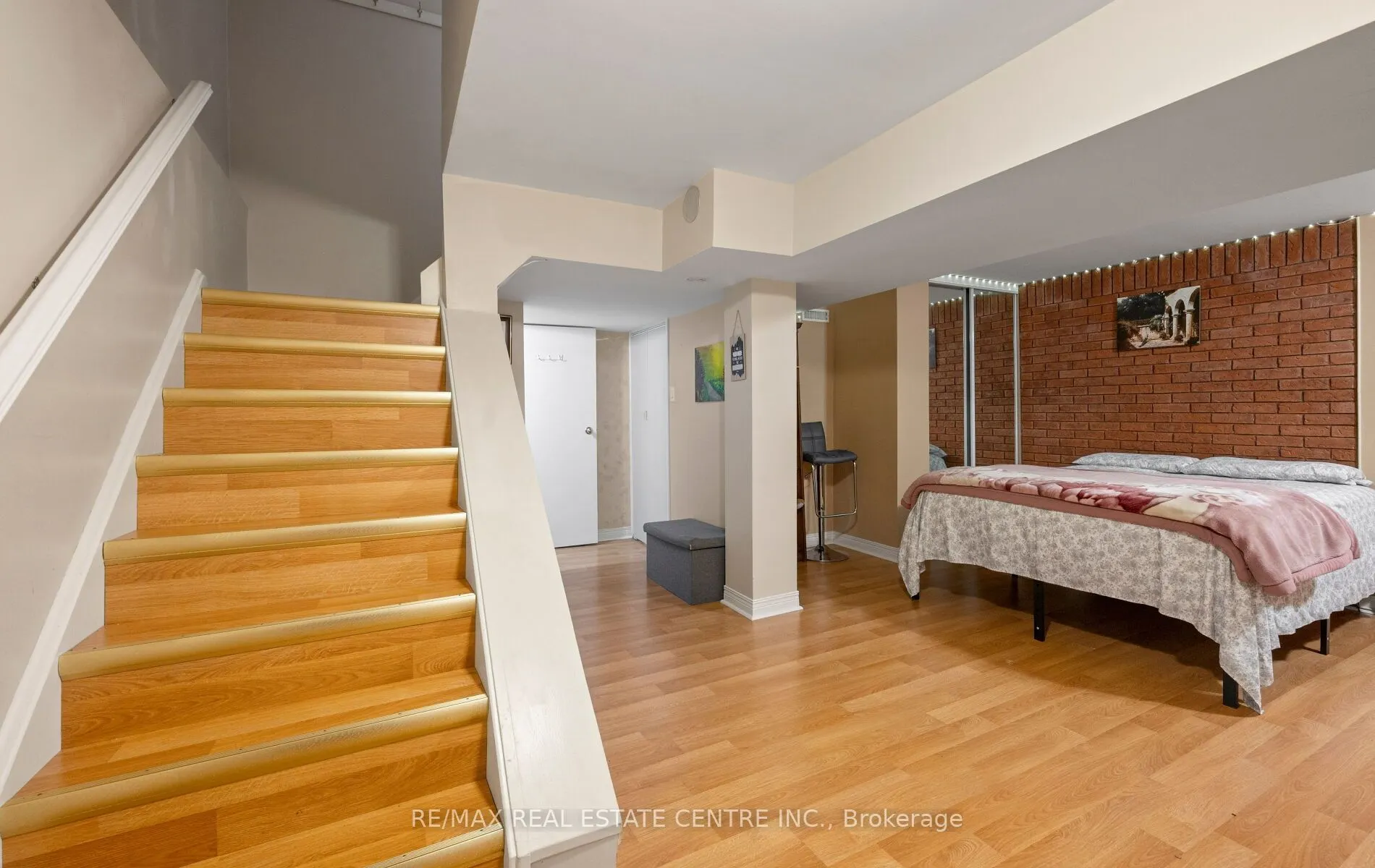 4 Ecclestone Drive