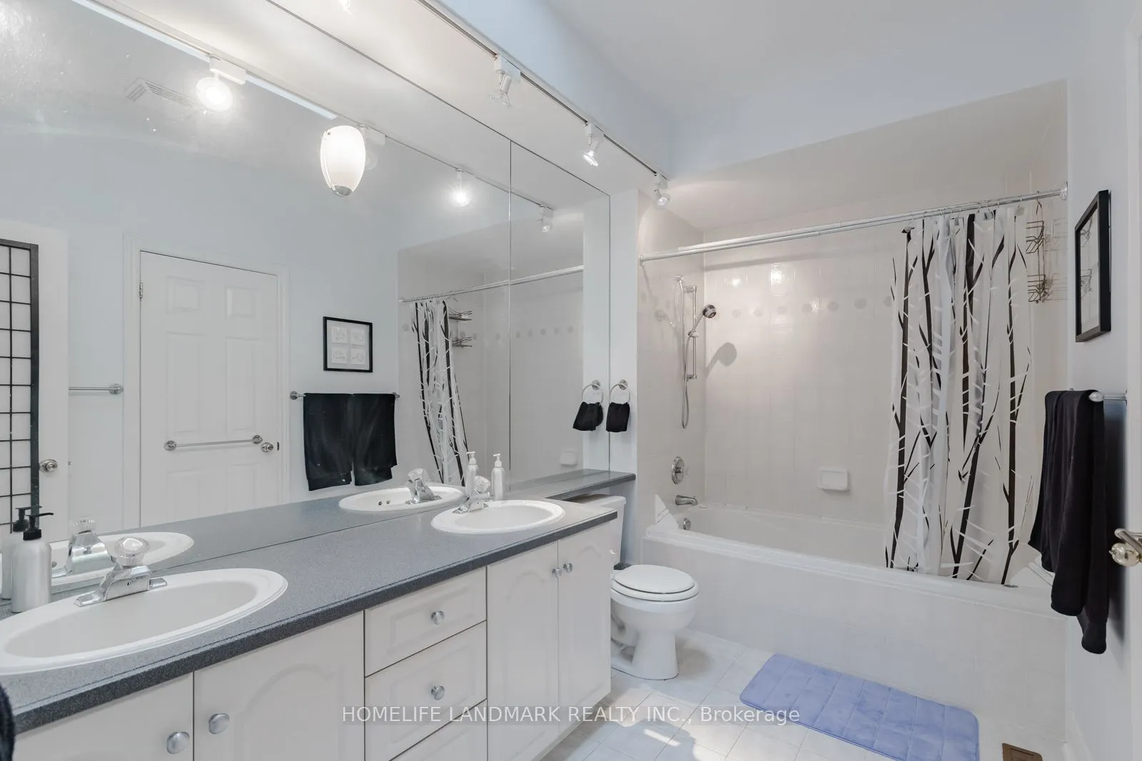 2283 Lake Shore Boulevard W #B