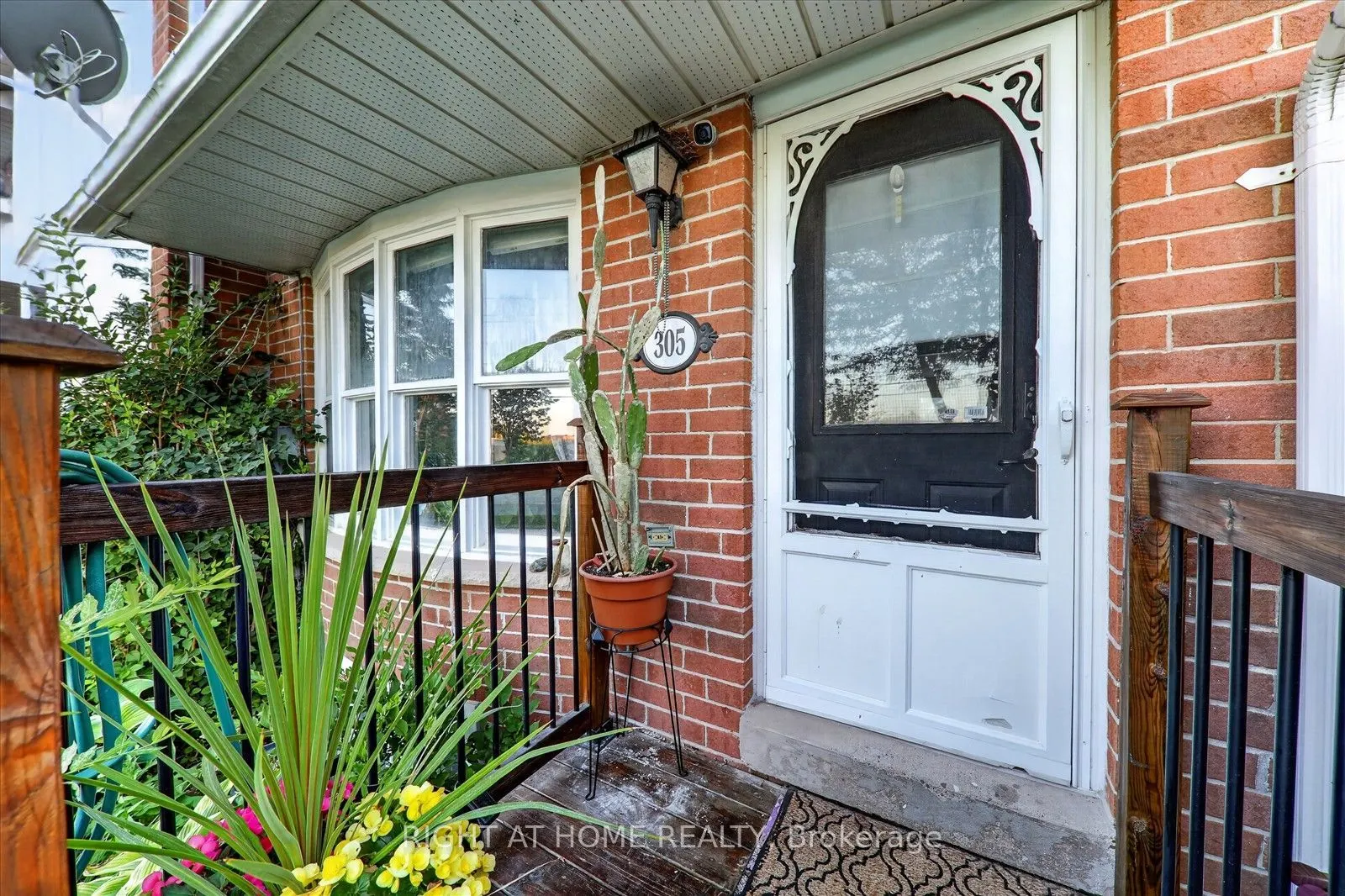 305 Alder Street