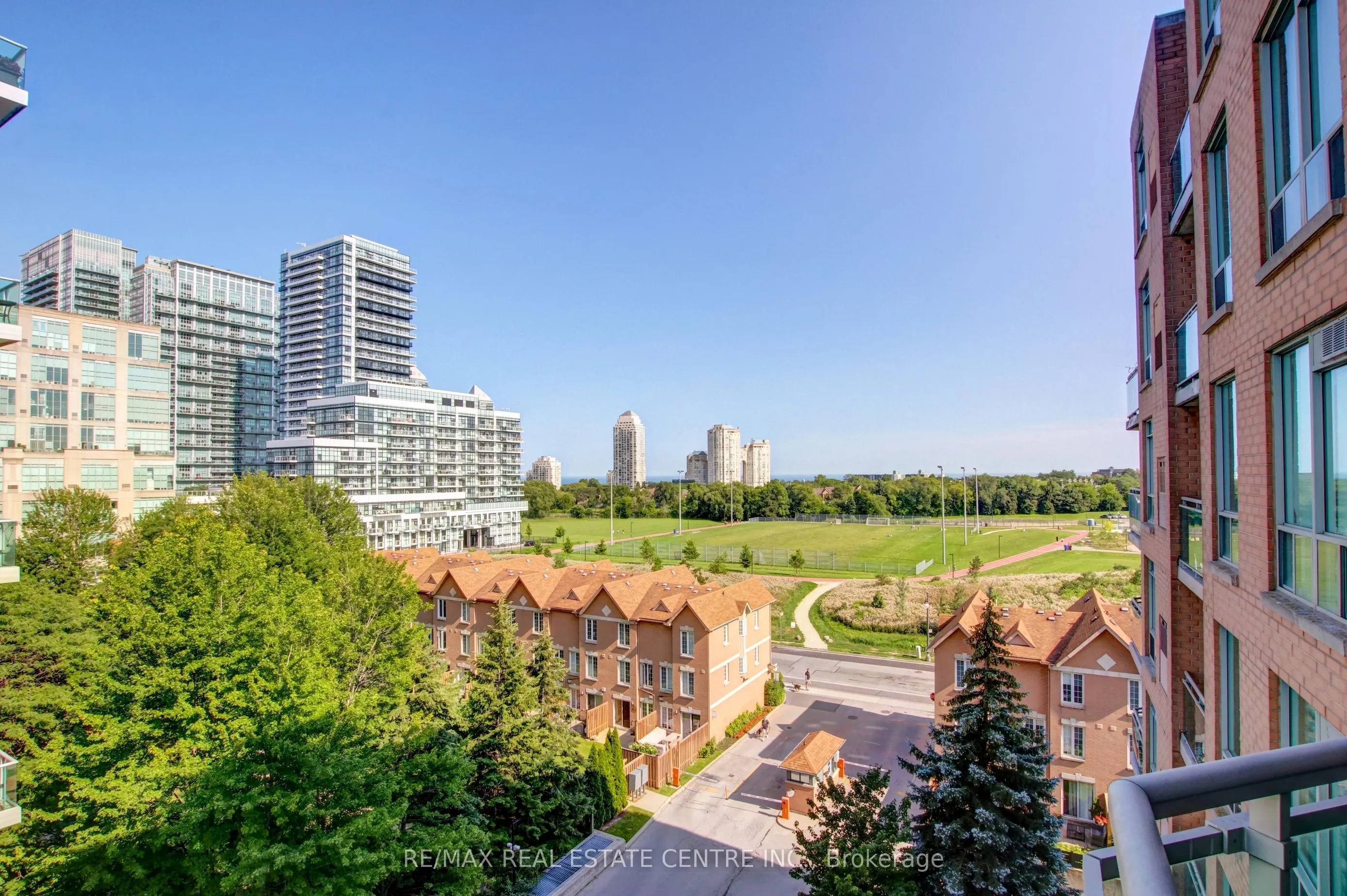 190 Manitoba Street #706