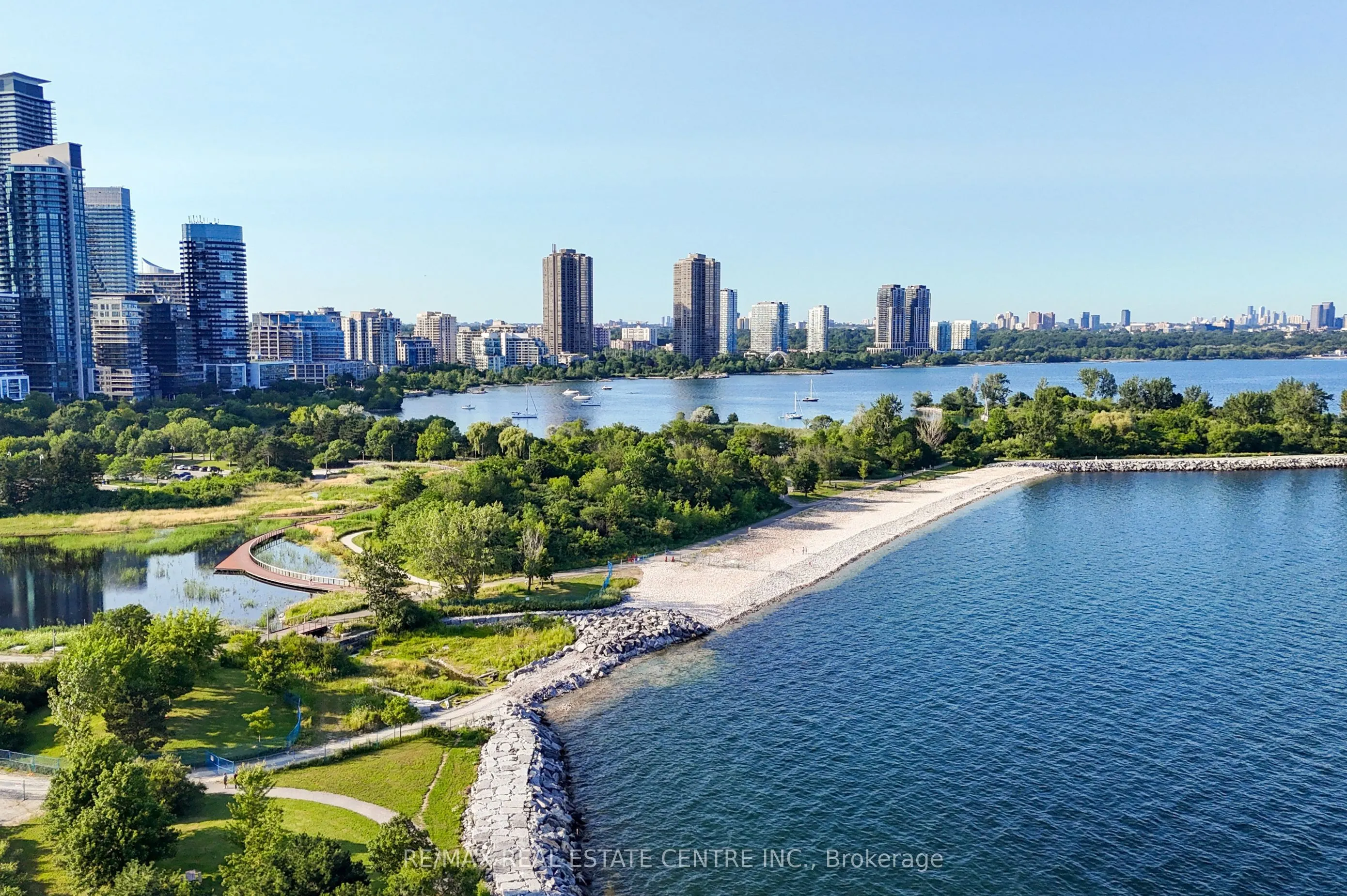190 Manitoba Street #706