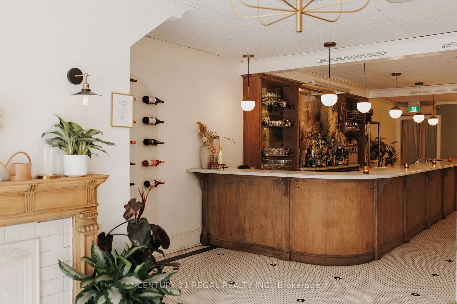 1564 Queen Street W