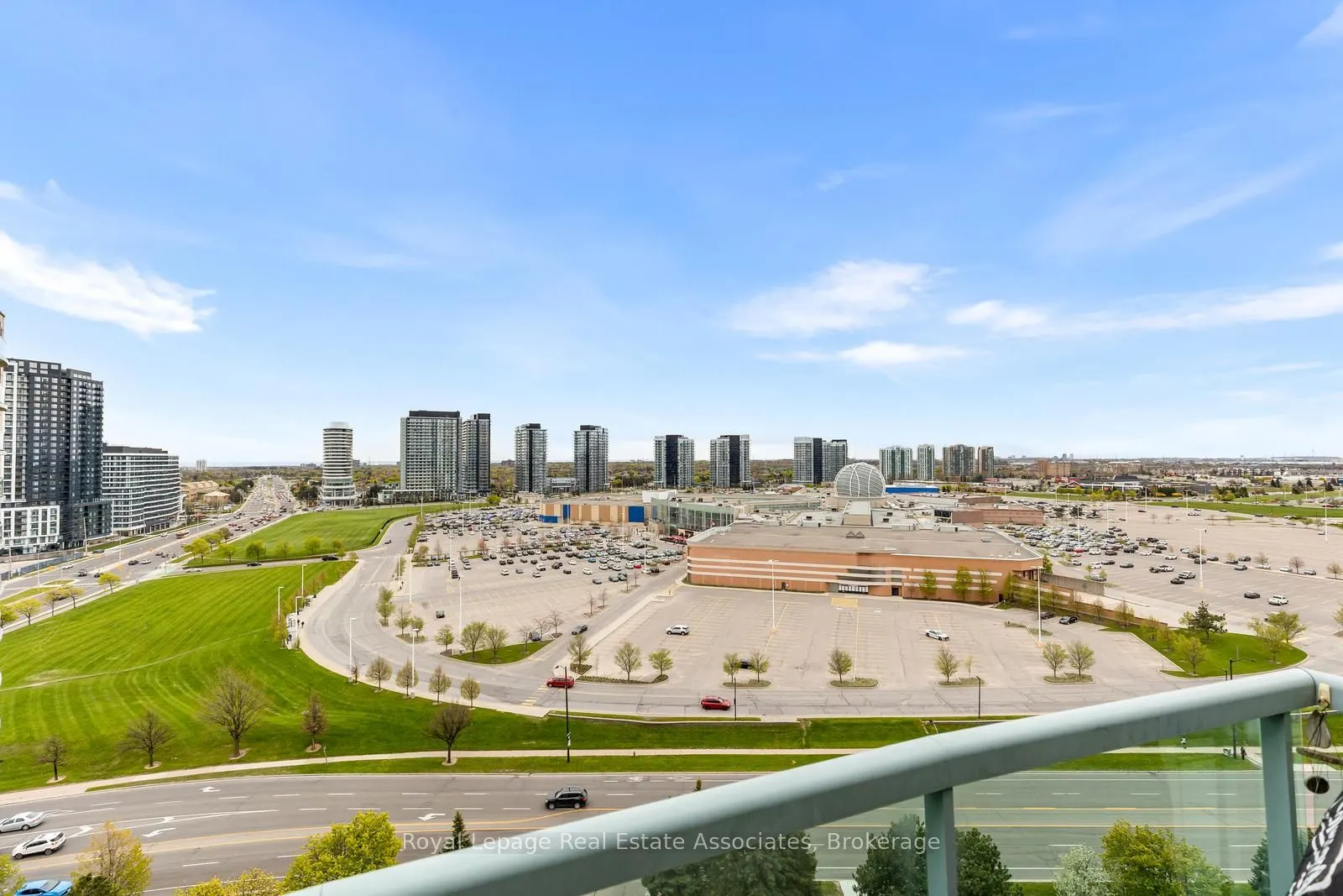 2565 Erin Centre Boulevard #PH7