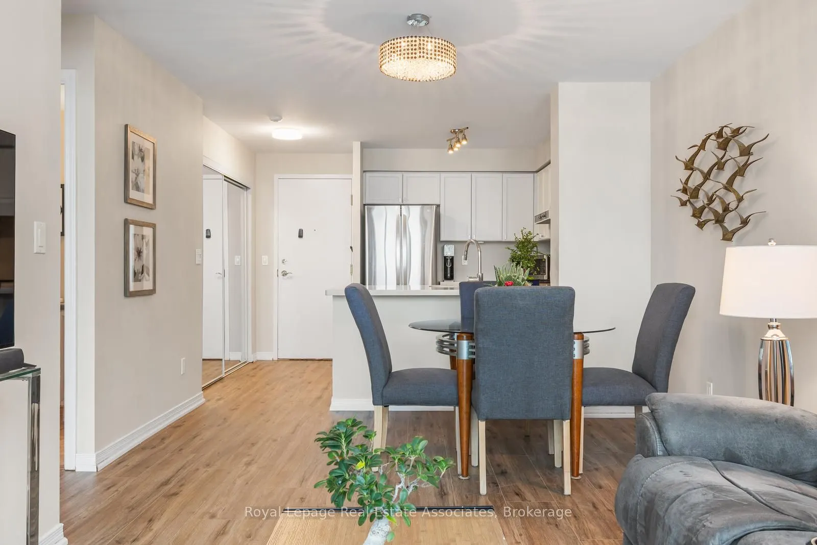 2565 Erin Centre Boulevard #PH7