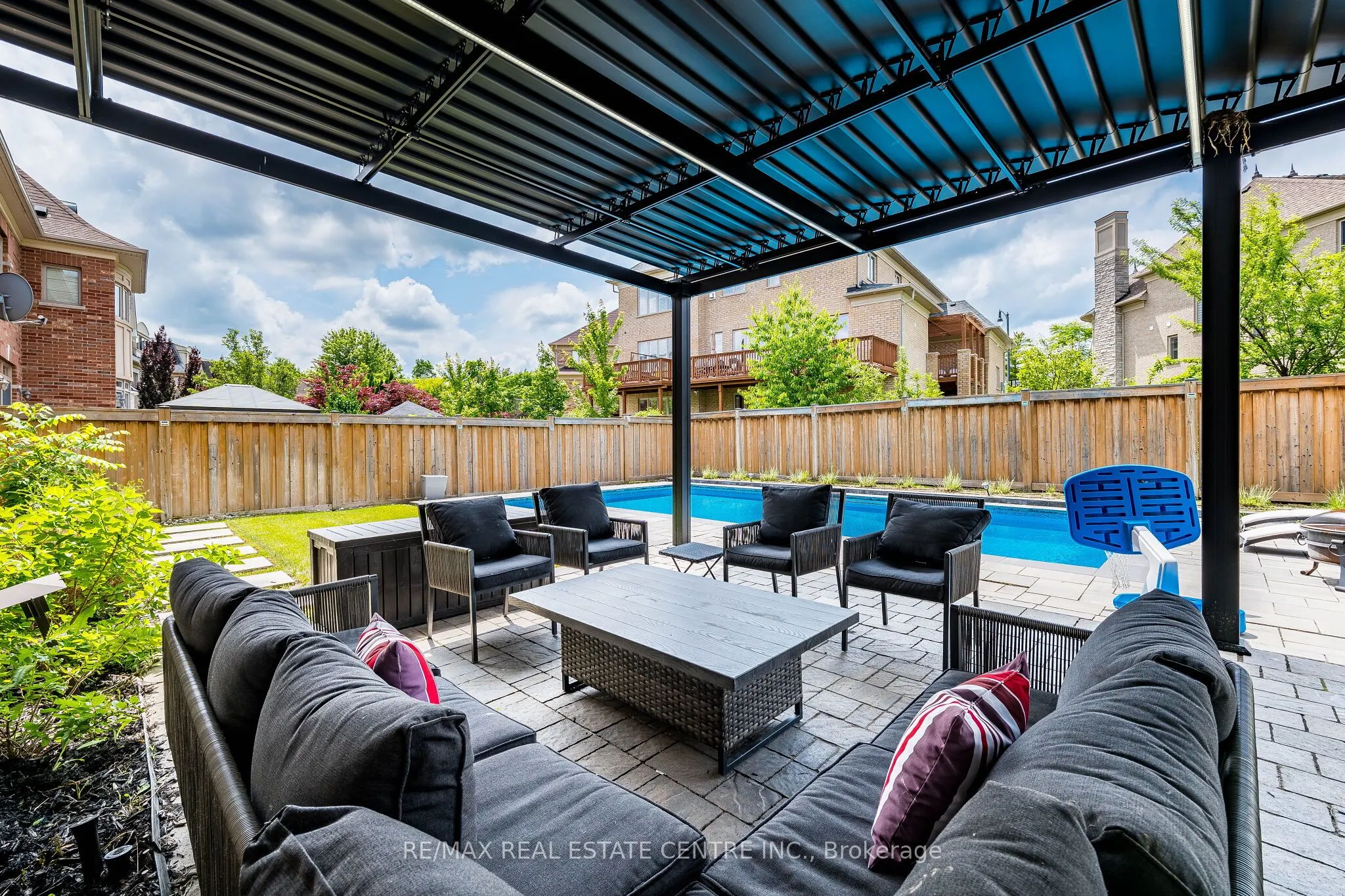 40 Cachet Court