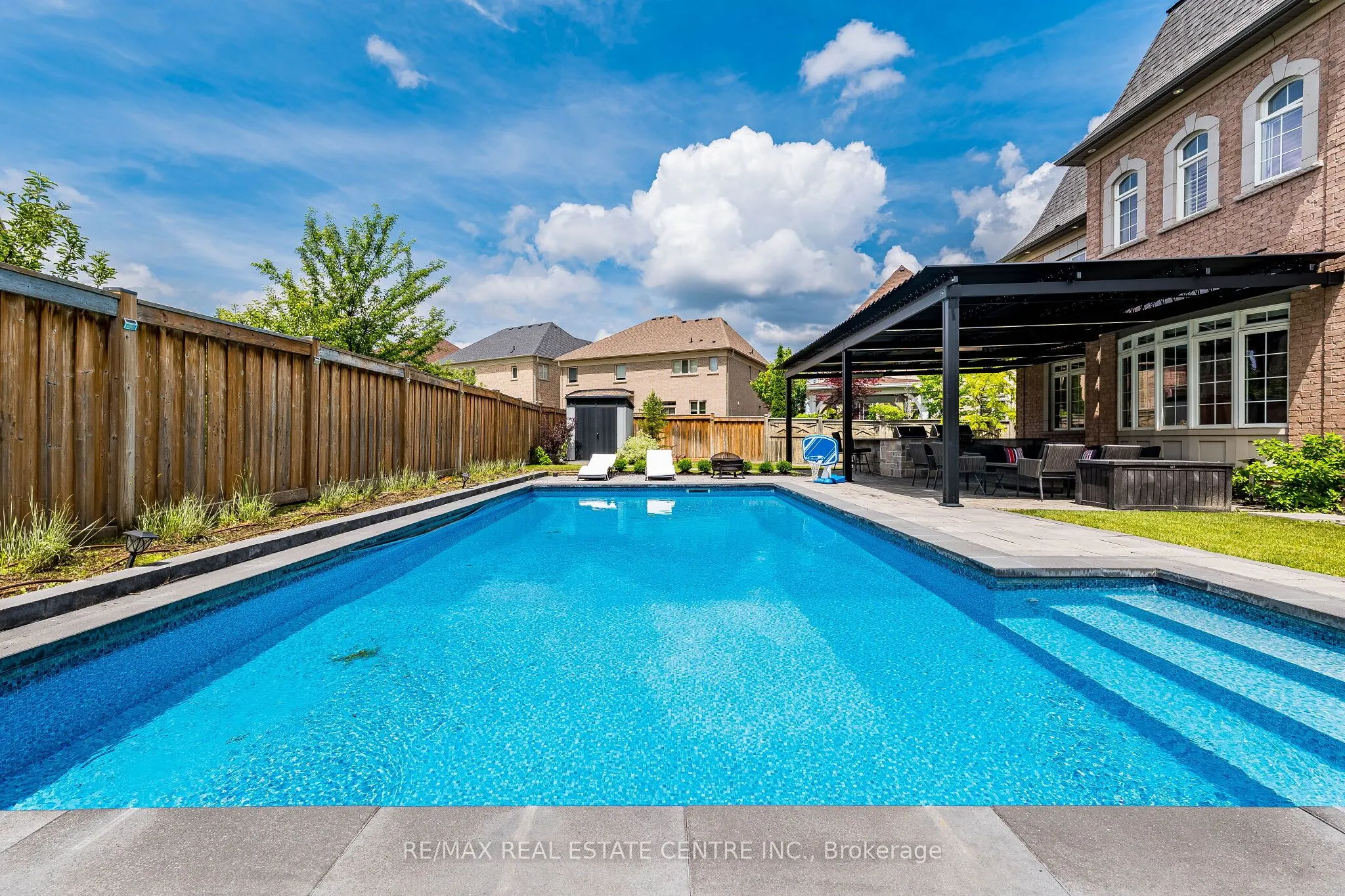 40 Cachet Court