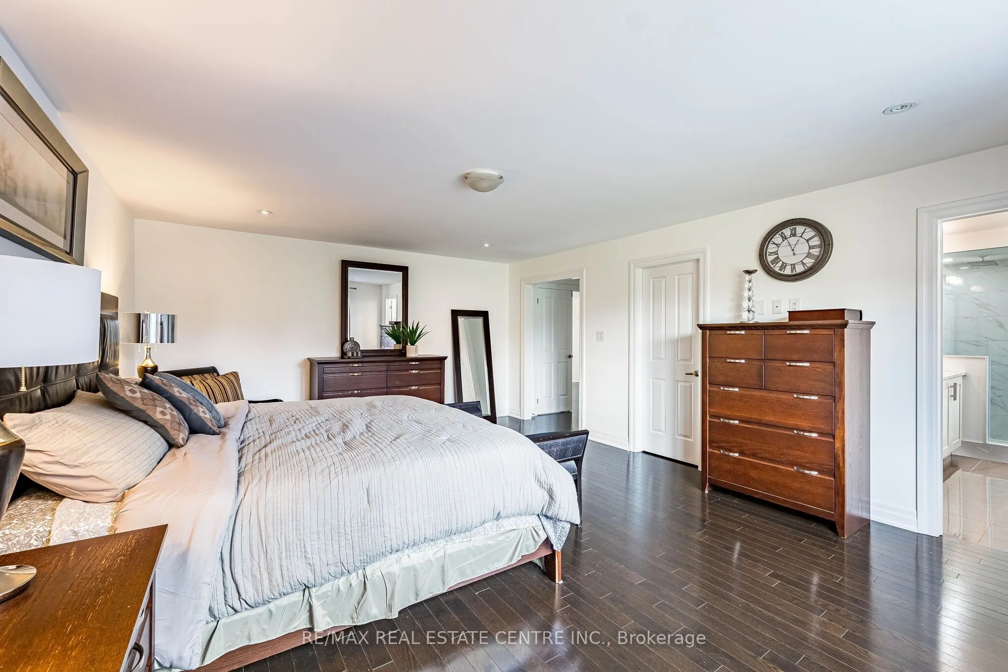 40 Cachet Court