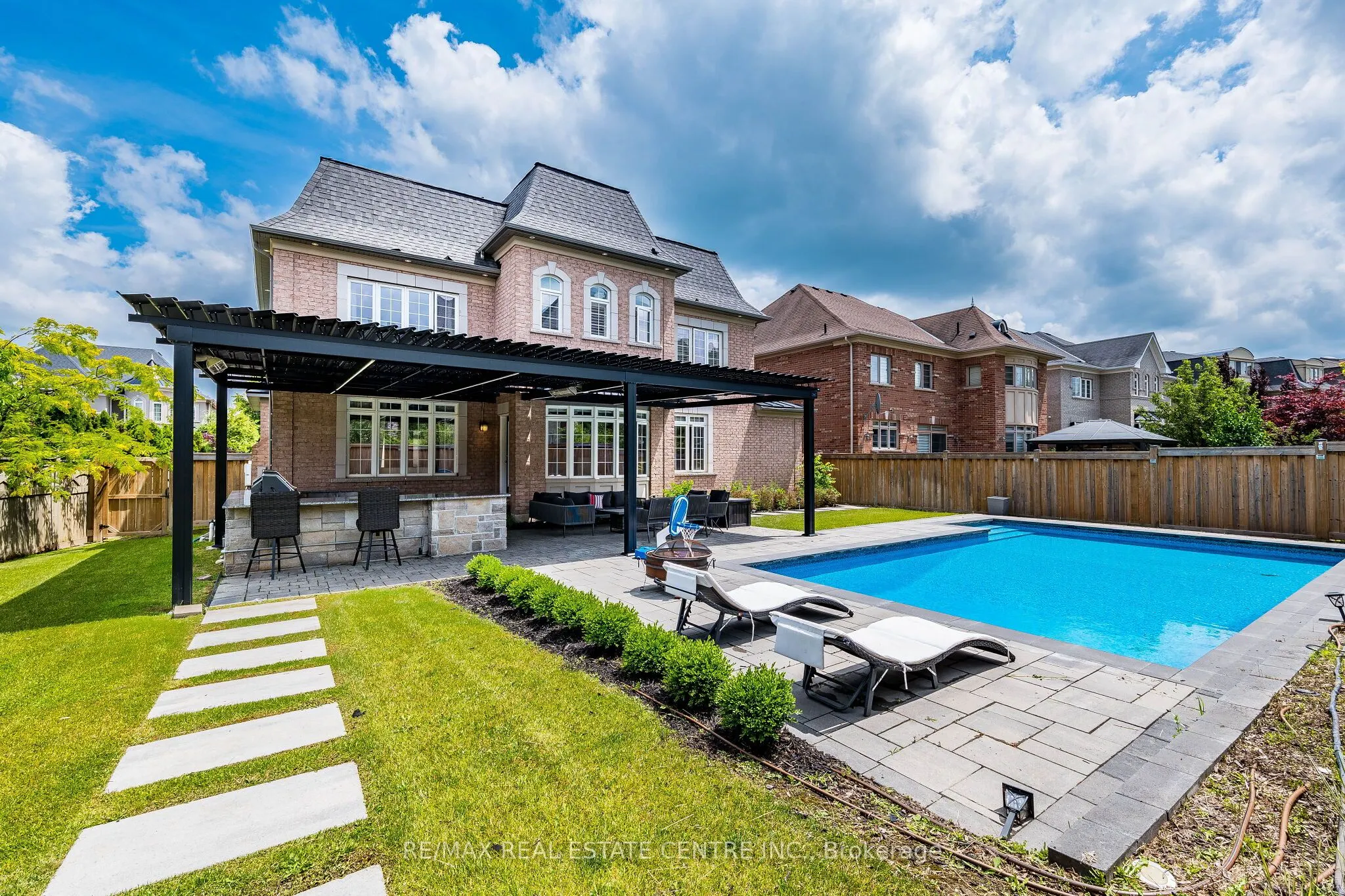 40 Cachet Court