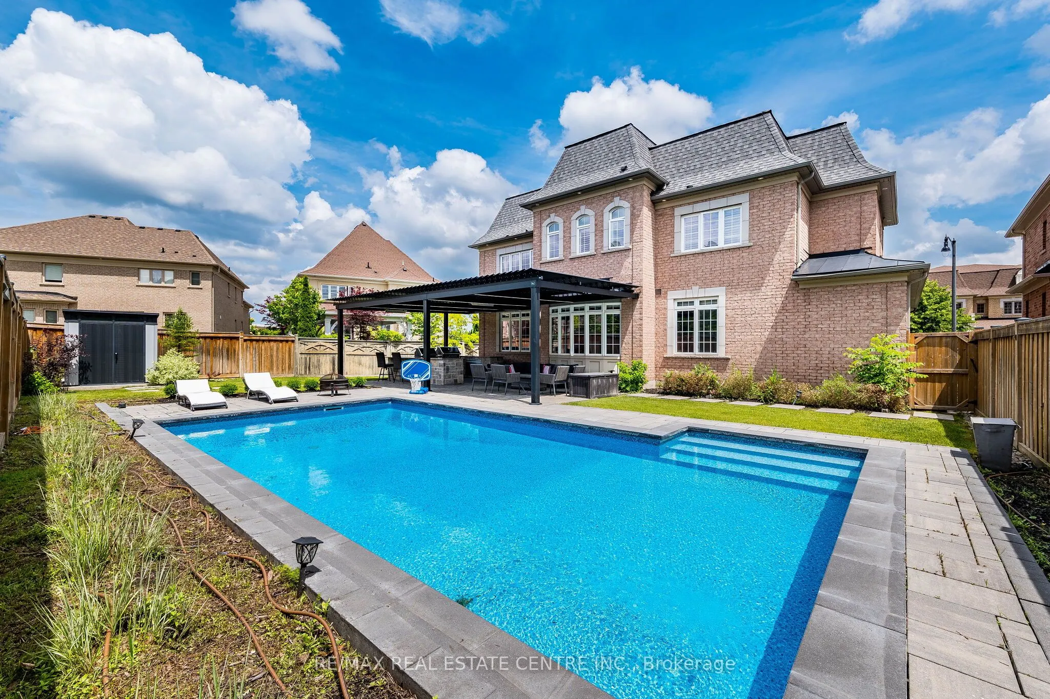 40 Cachet Court