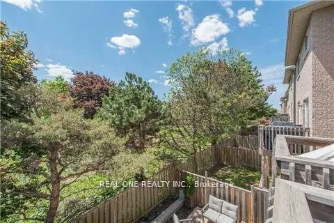 2280 Baronwood Drive #22
