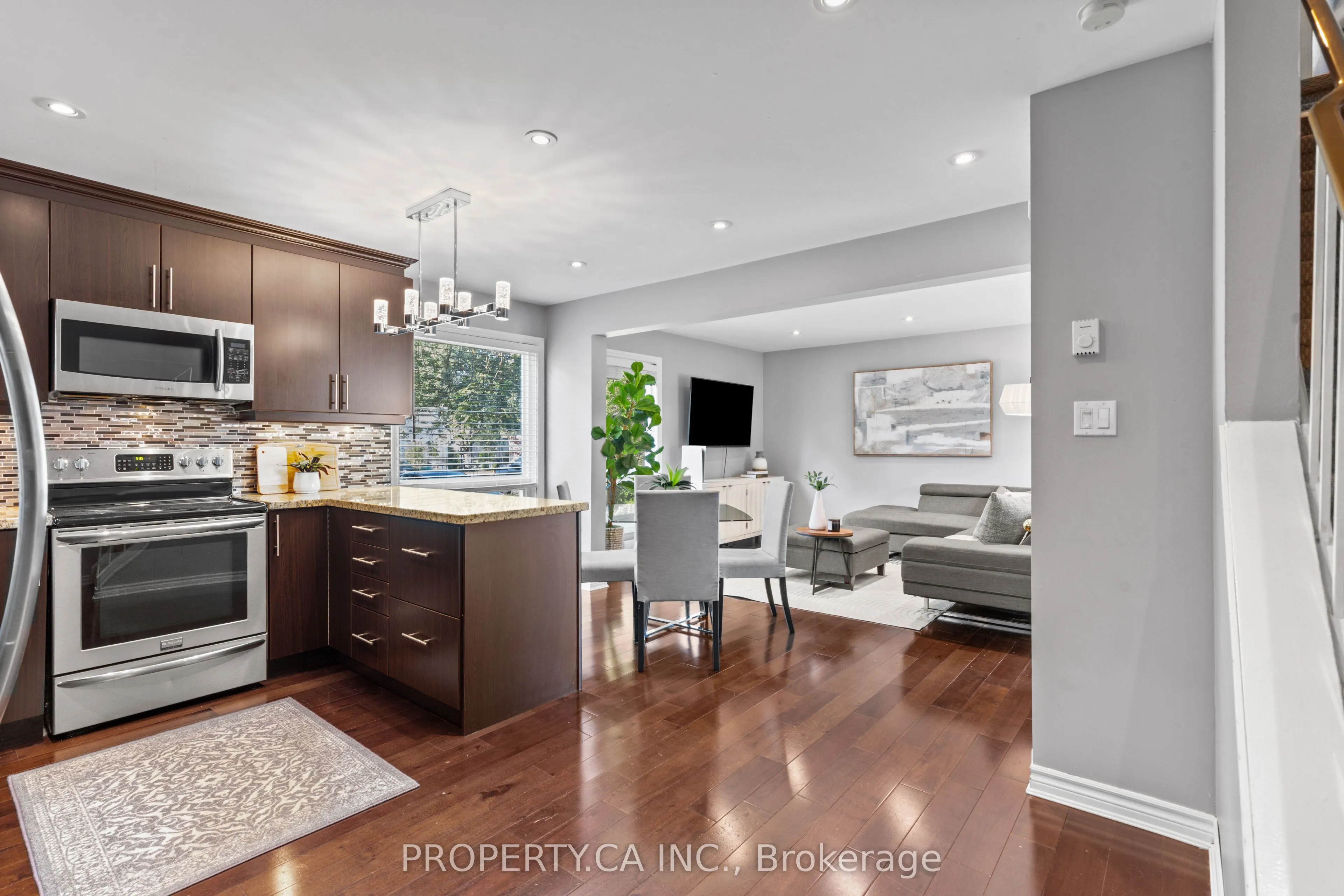37 Gladstone Square