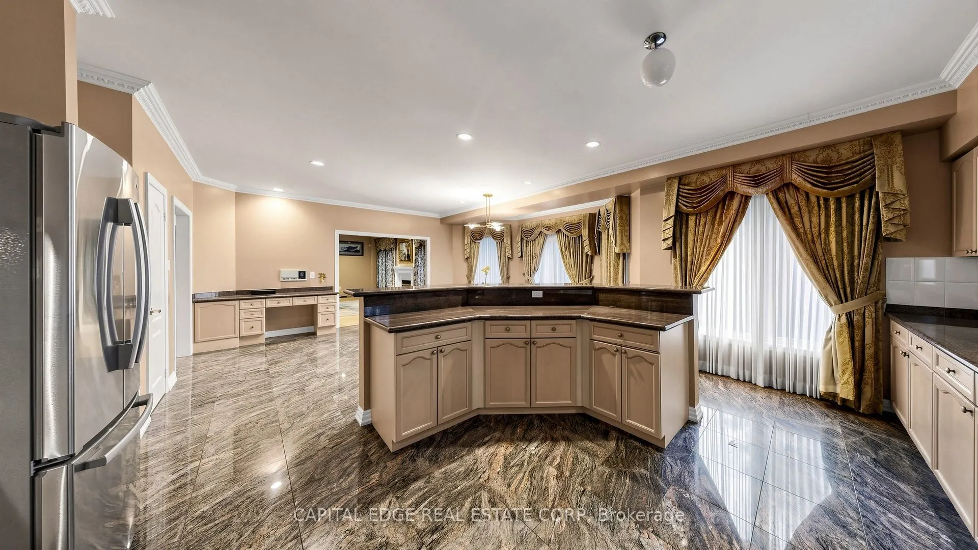 5298 Roanoke Court