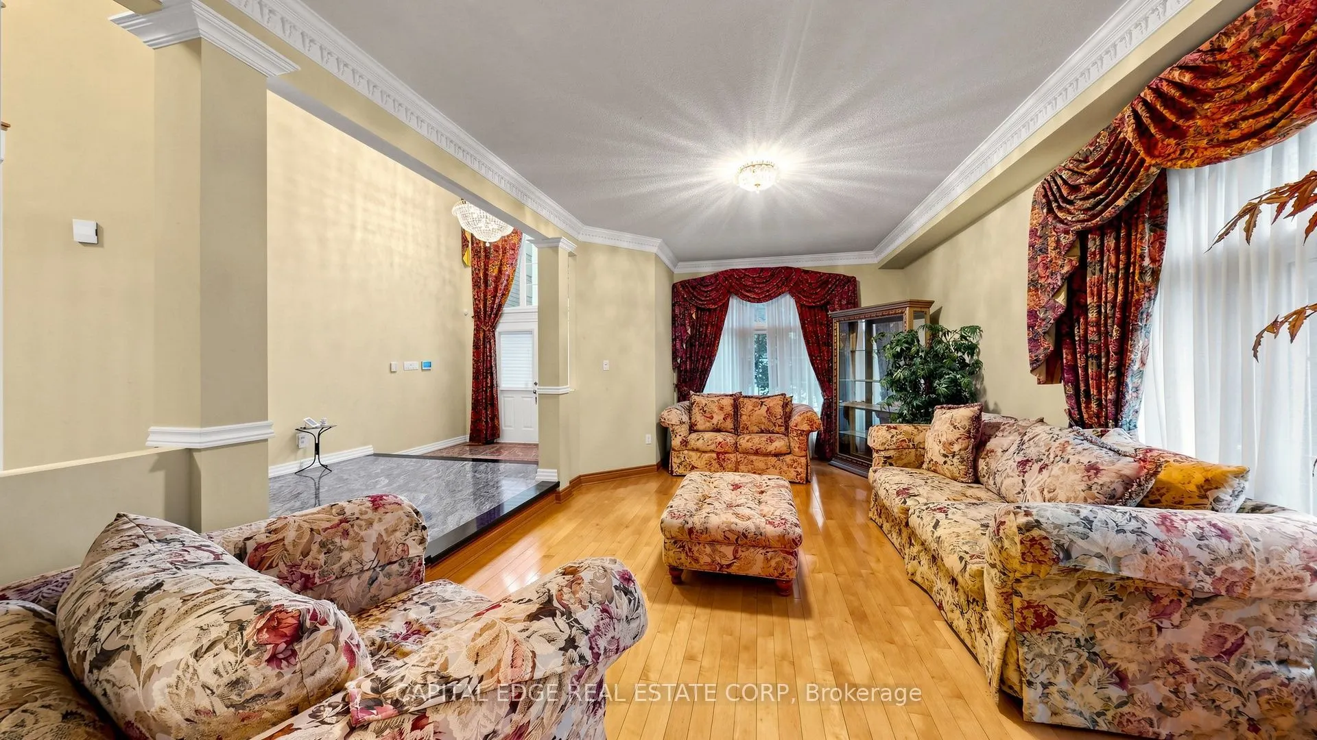 5298 Roanoke Court