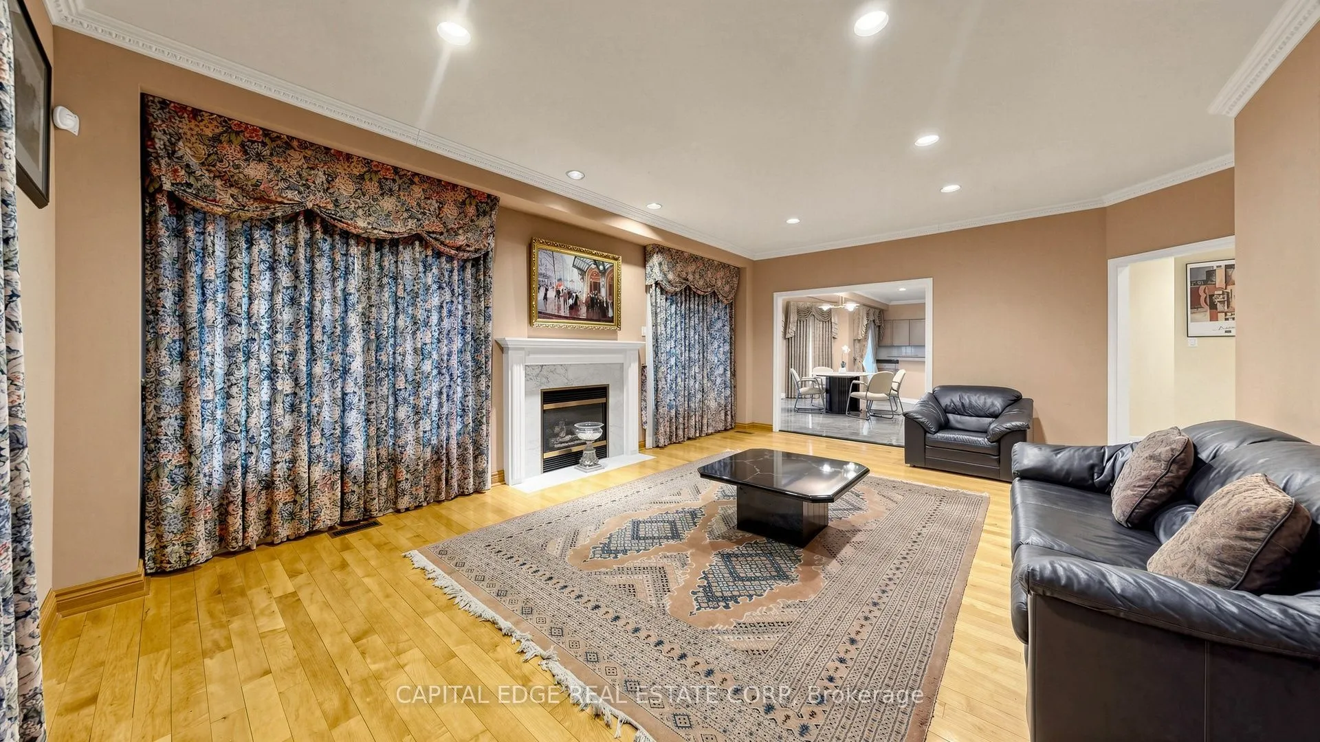 5298 Roanoke Court