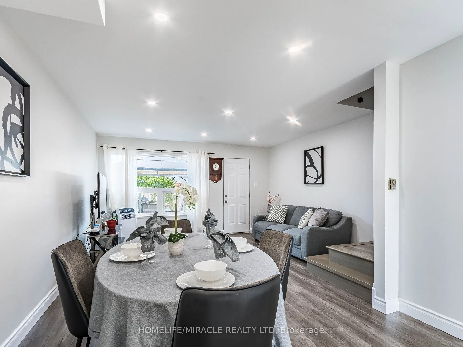 180 Mississauga Valley Boulevard #124