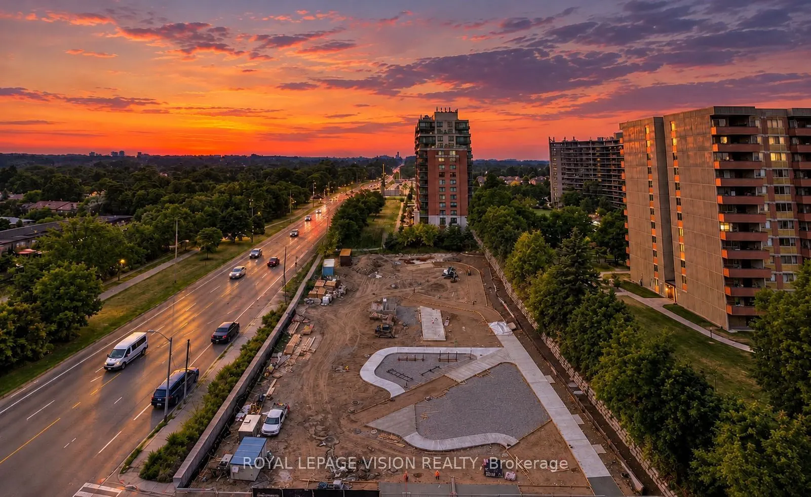 4010 Eglinton Avenue W #911