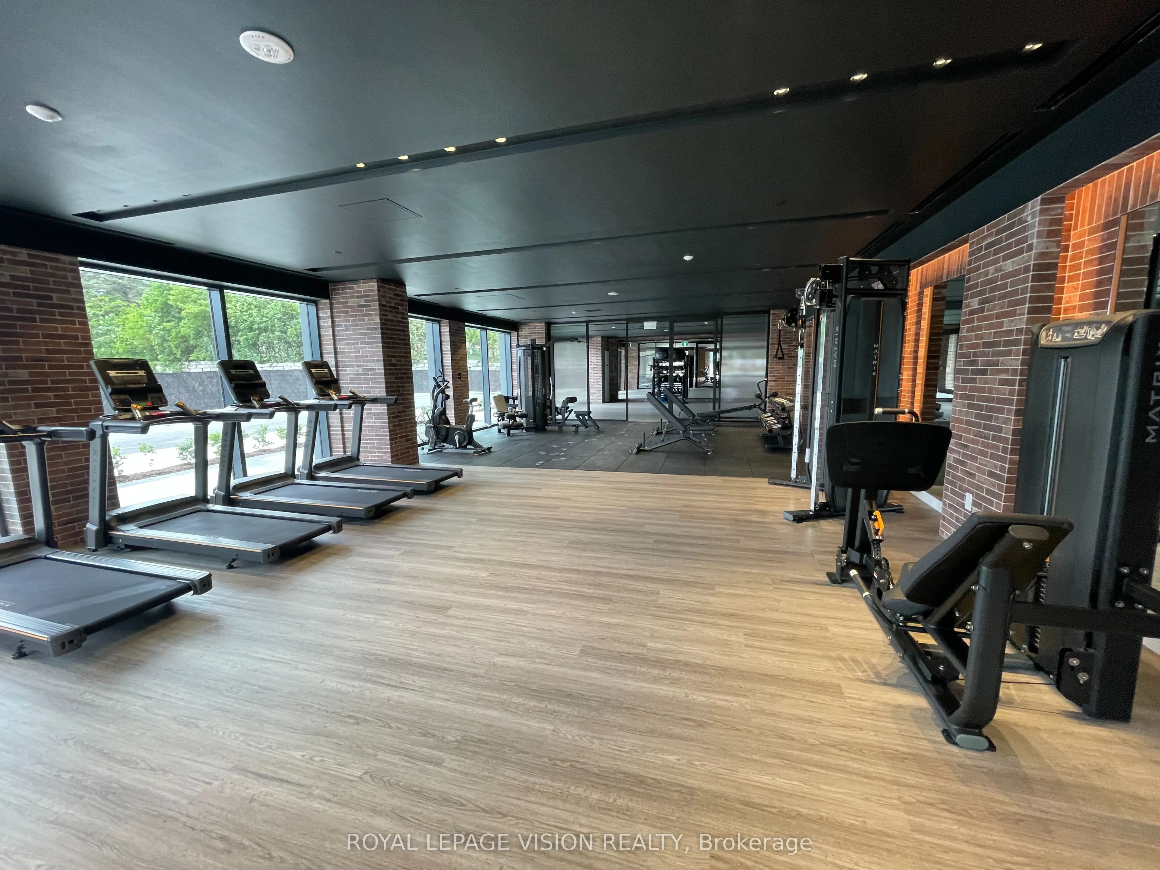 4010 Eglinton Avenue W #911