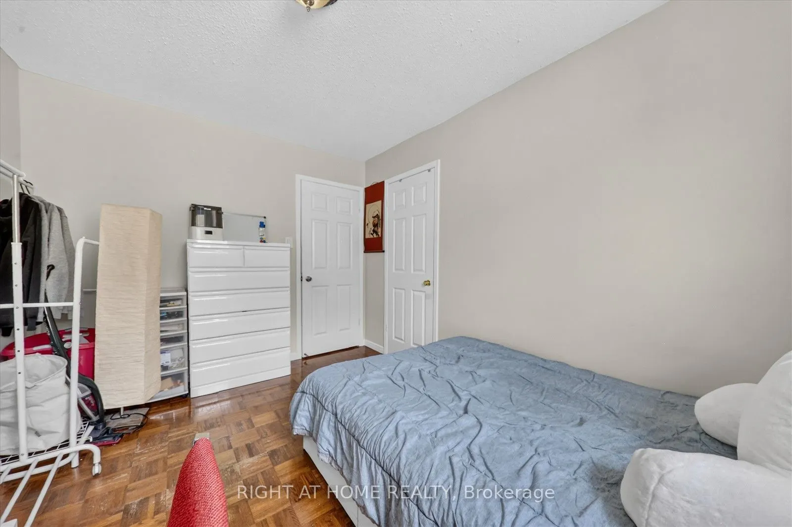 531 Wallenberg Crescent