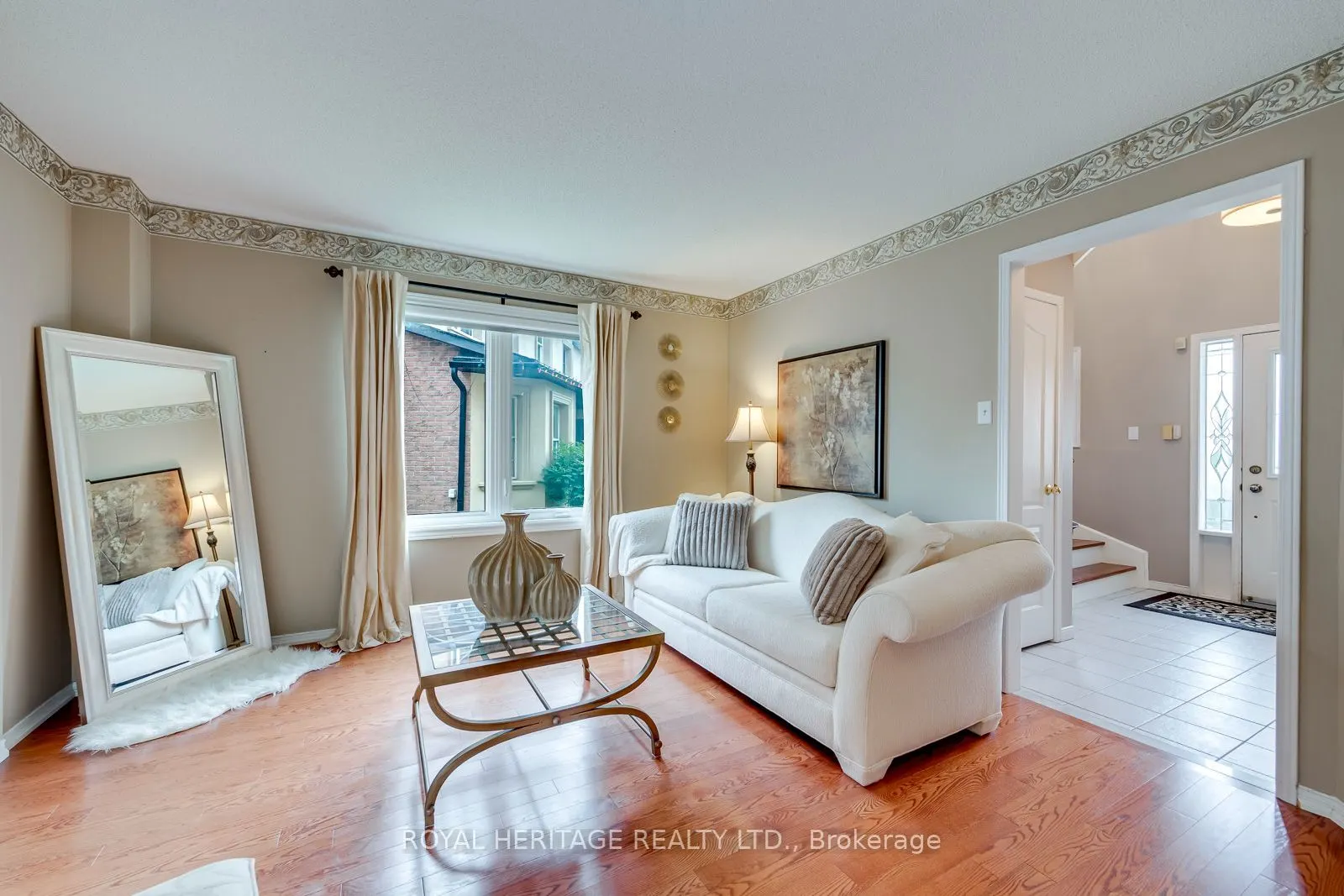 1451 Ravensmoor Crescent