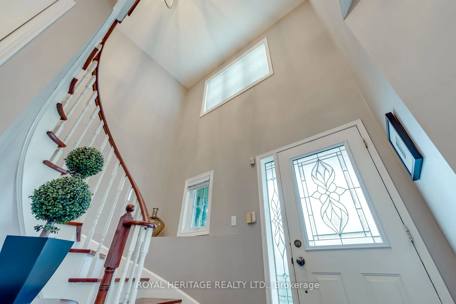 1451 Ravensmoor Crescent