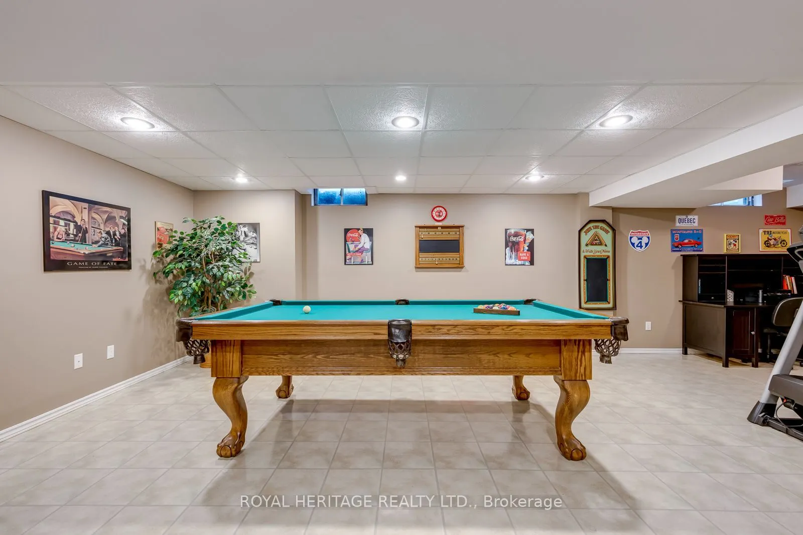 1451 Ravensmoor Crescent