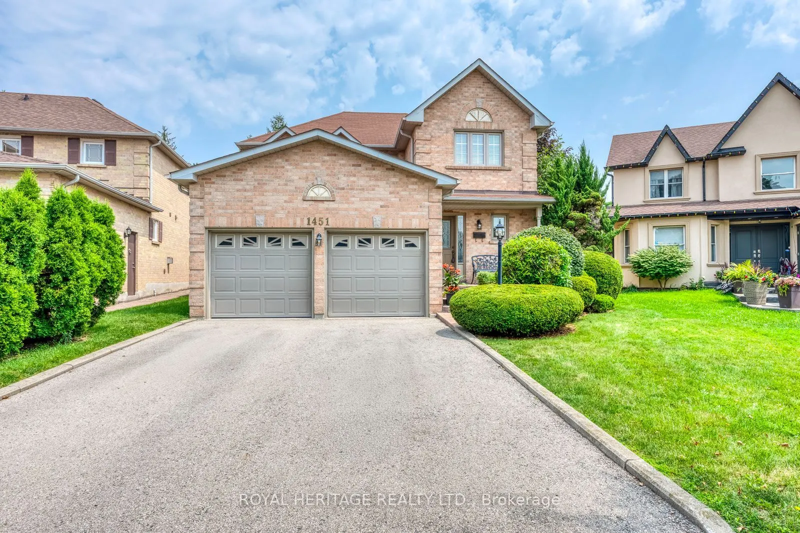1451 Ravensmoor Crescent
