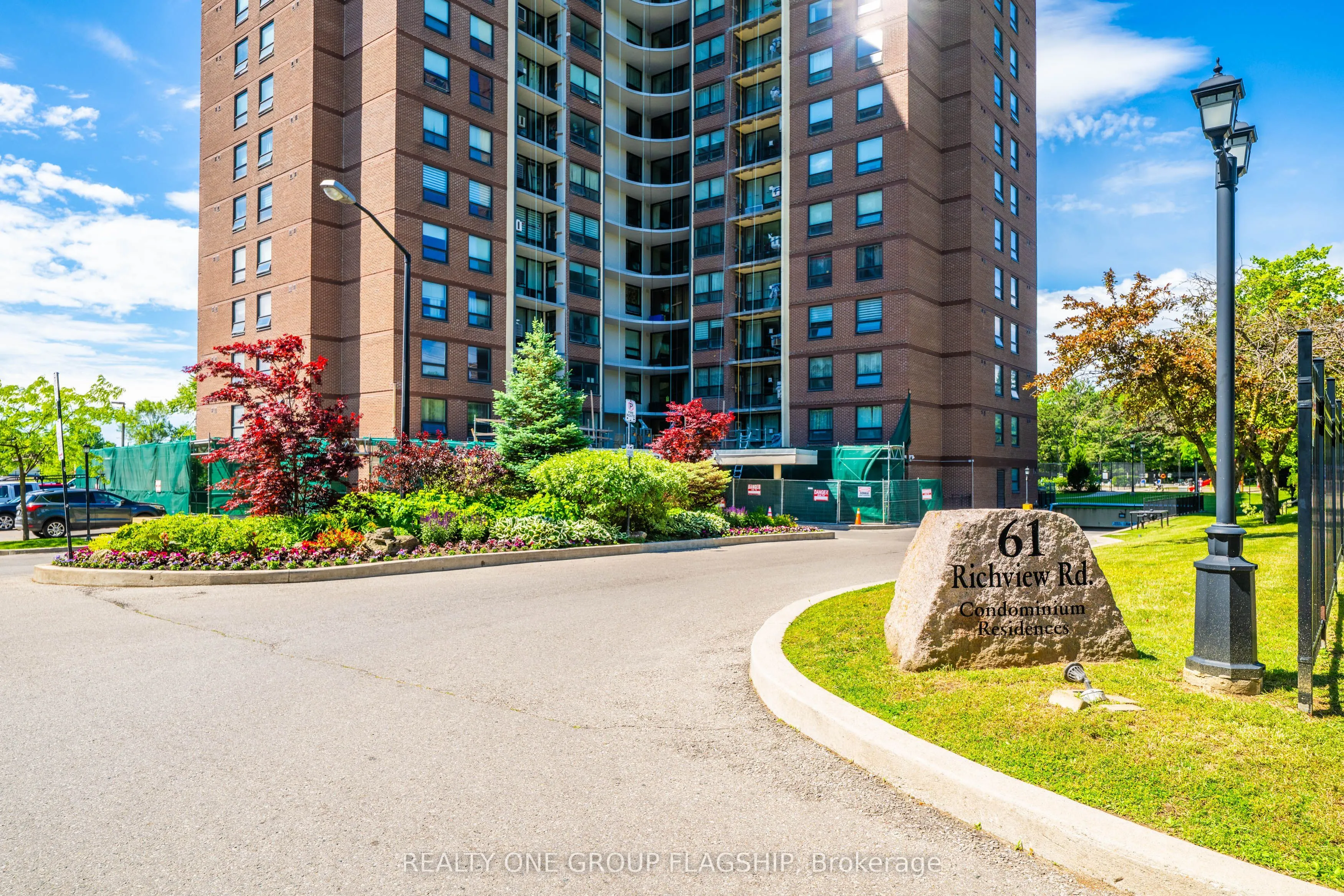 61 Richview Road #1401