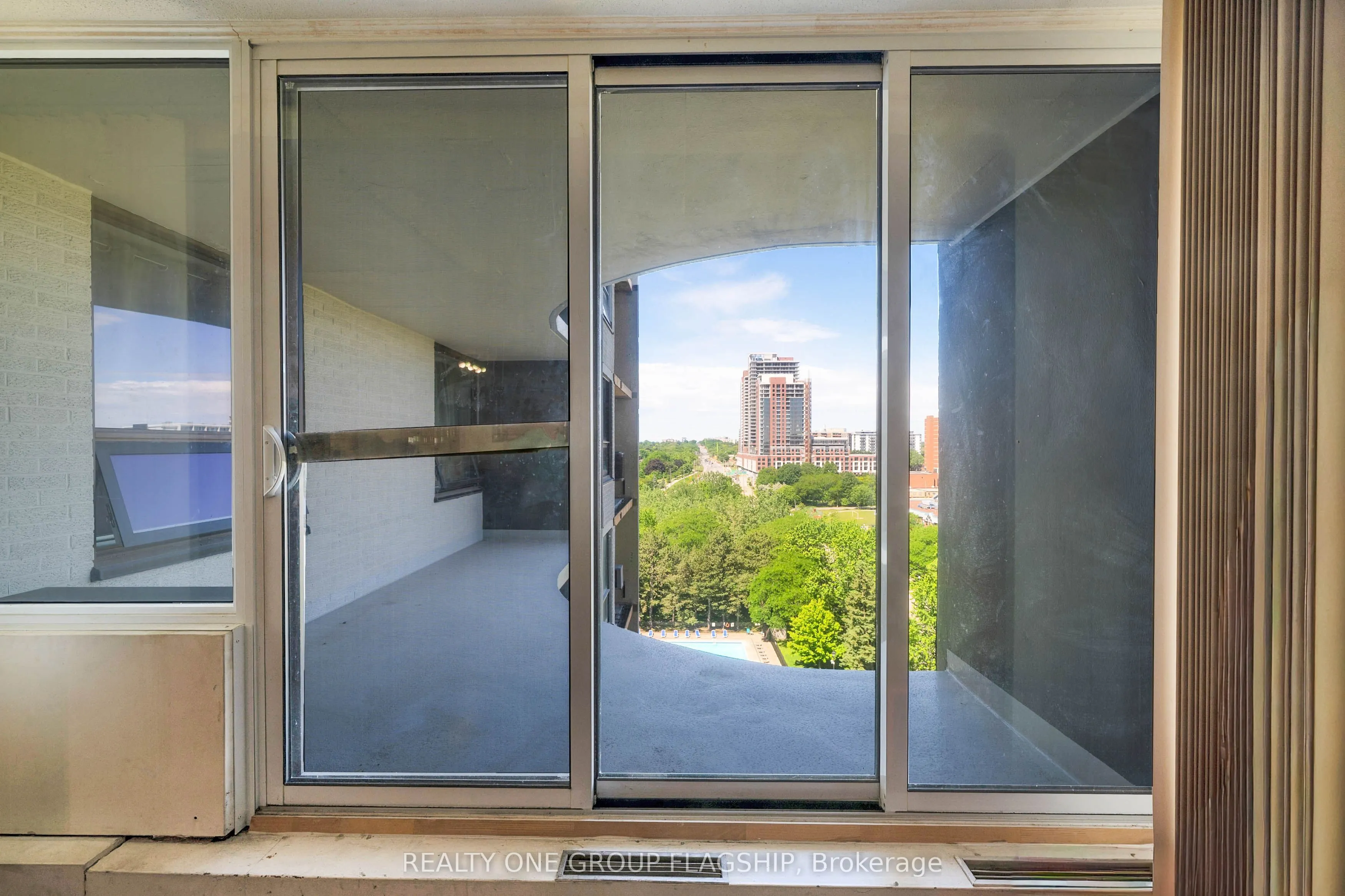 61 Richview Road #1401