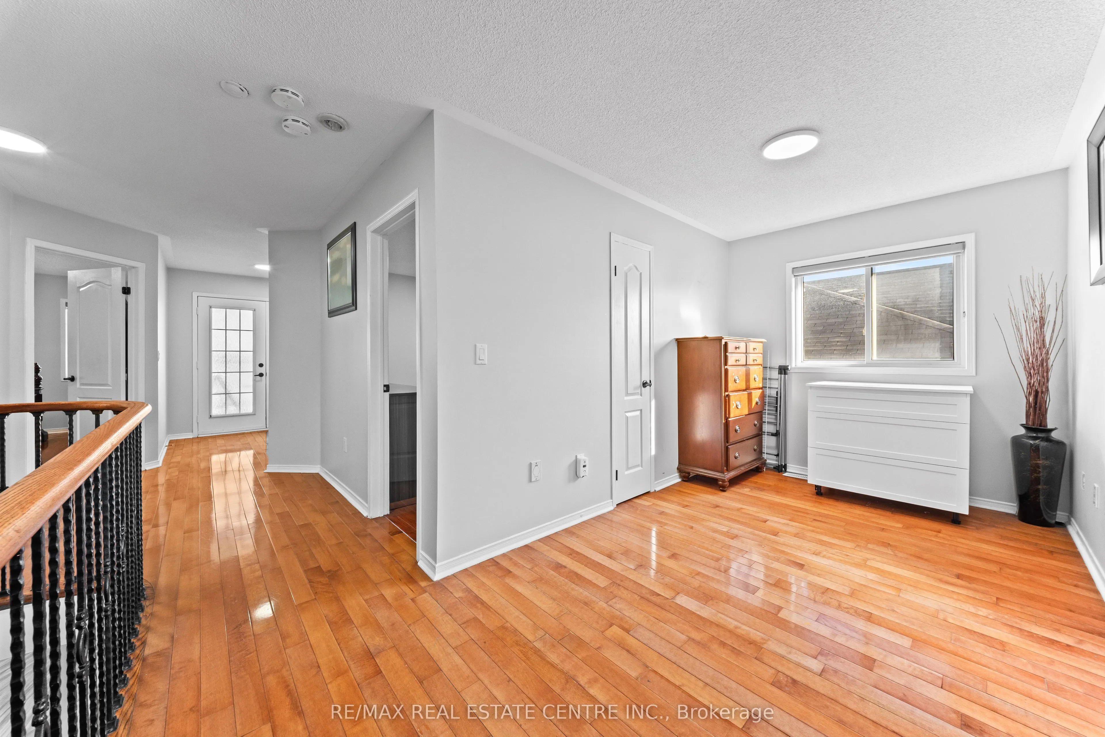 10 Midvale Road