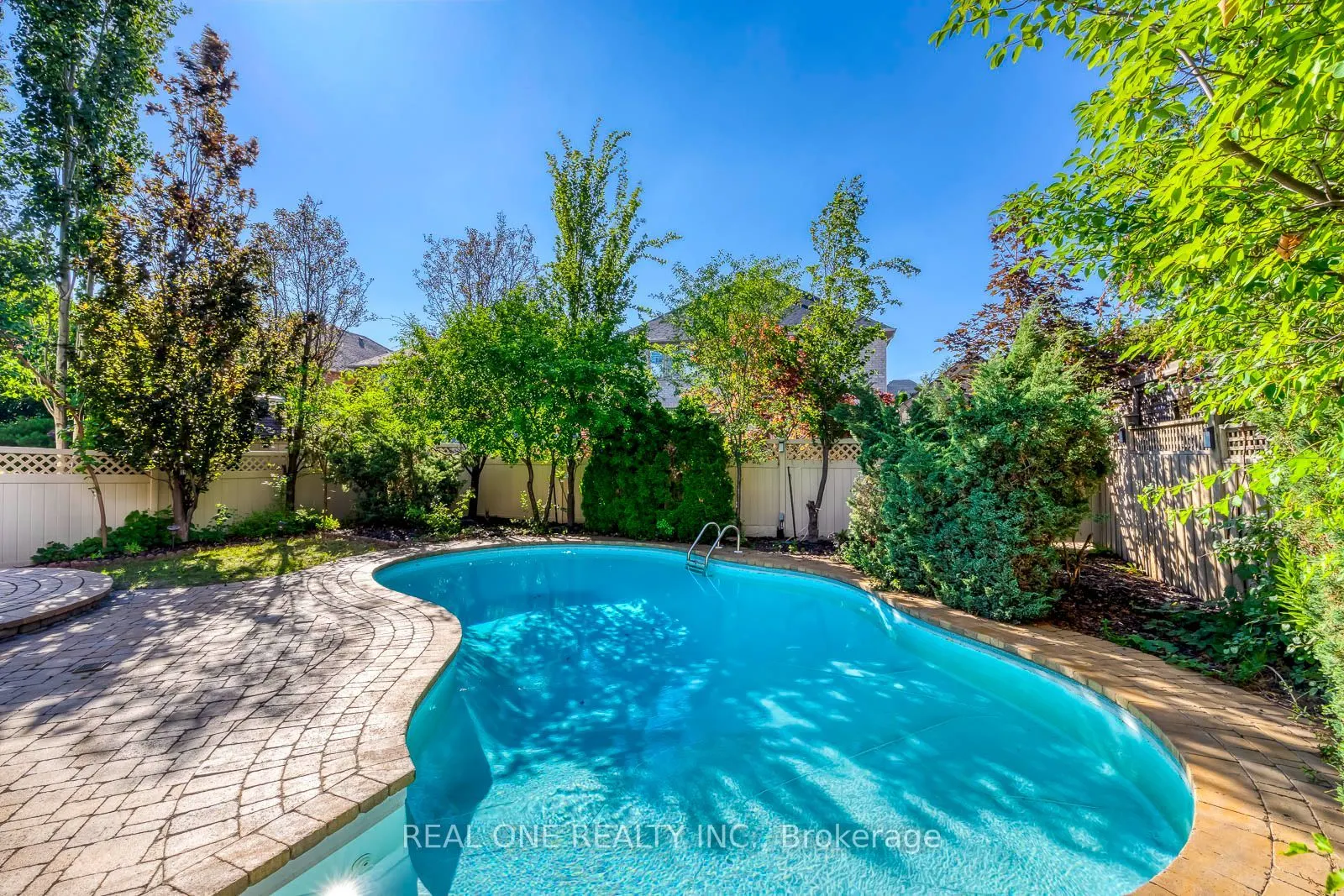 1387 Ferncrest Road