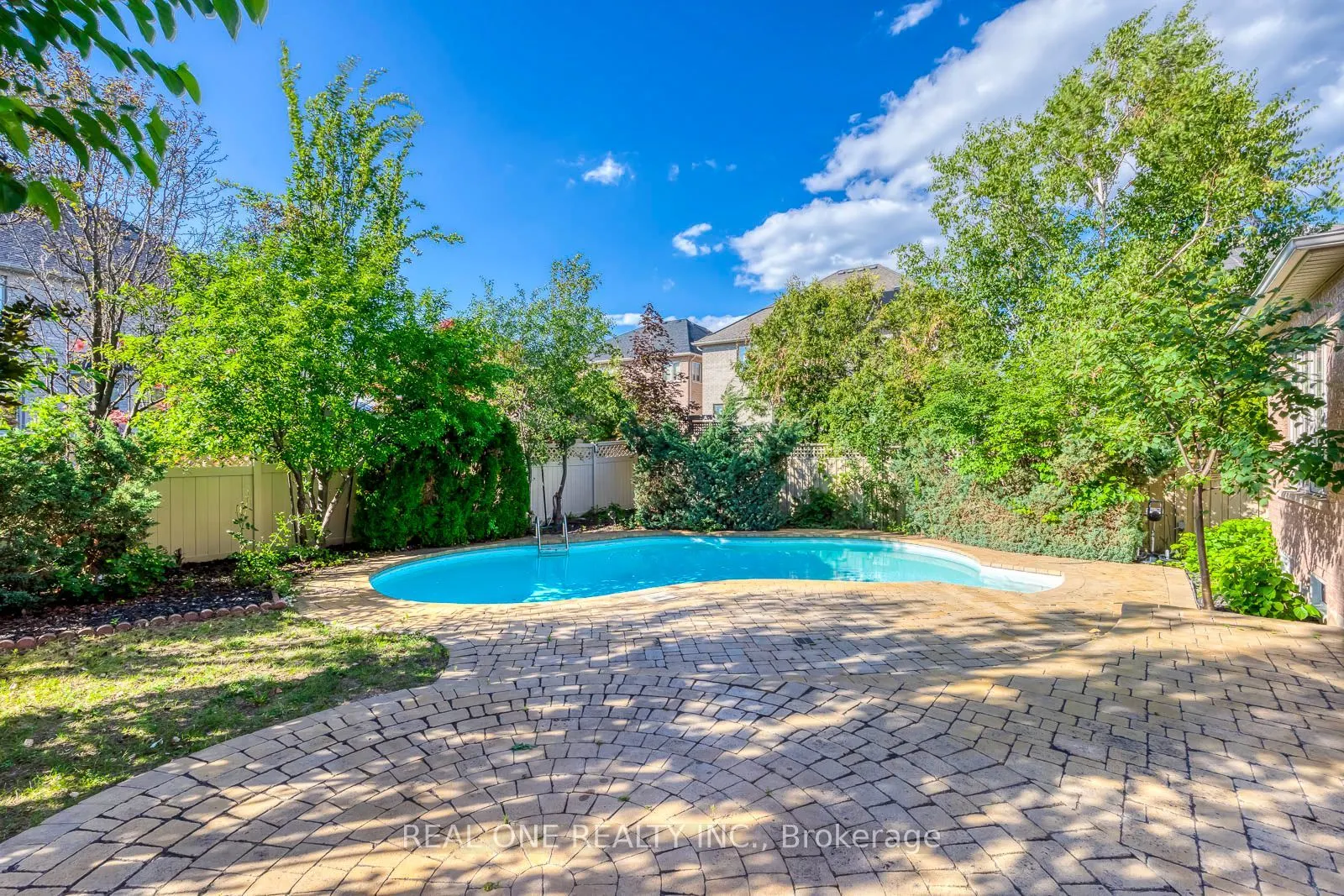 1387 Ferncrest Road