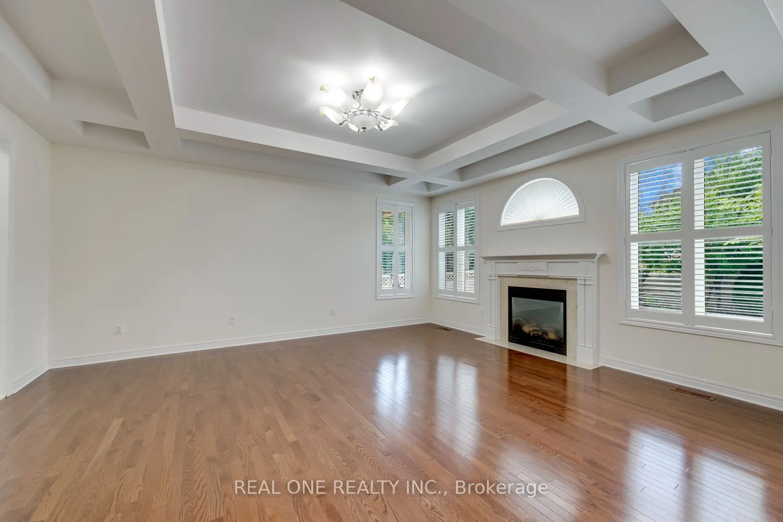 1387 Ferncrest Road