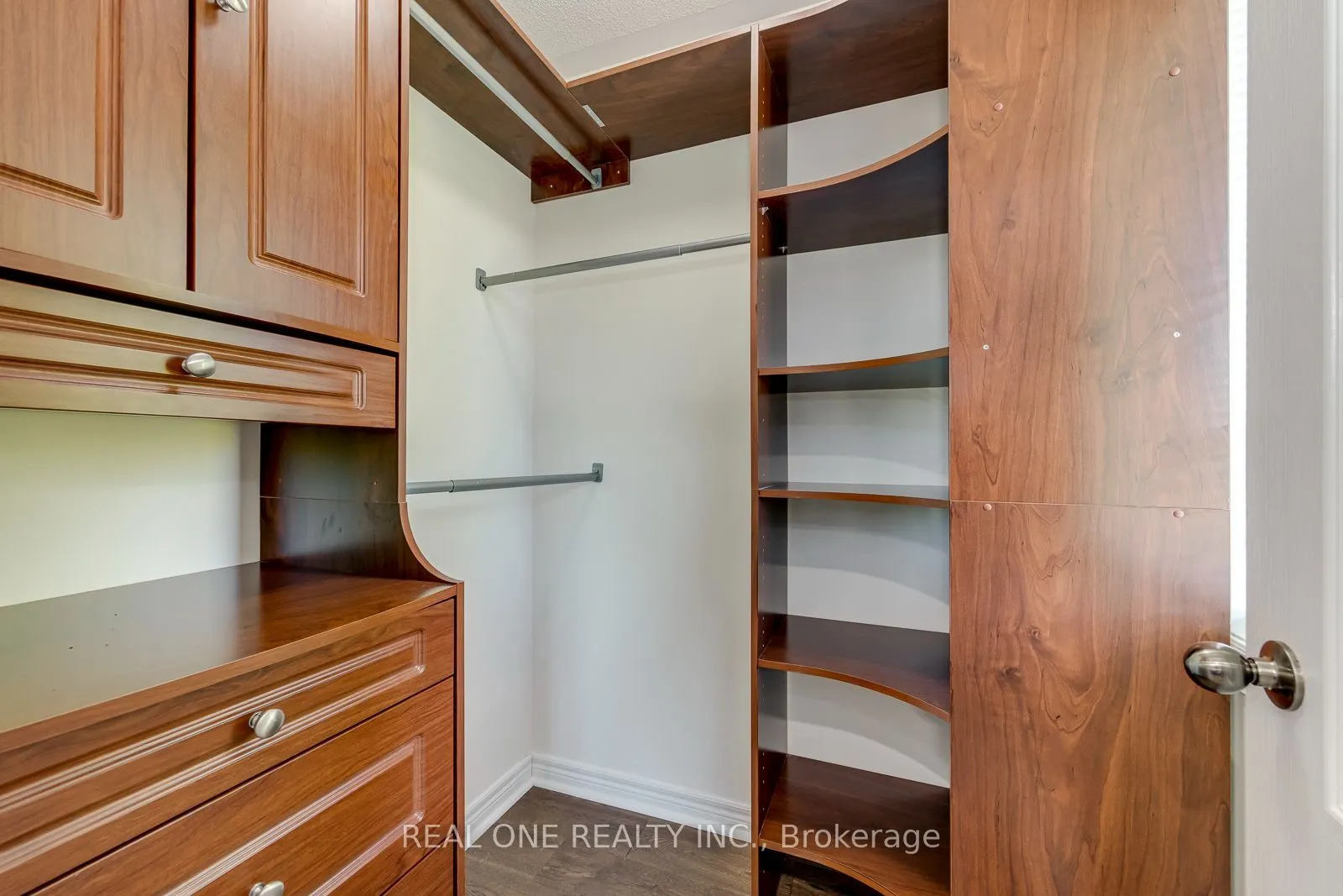 1387 Ferncrest Road