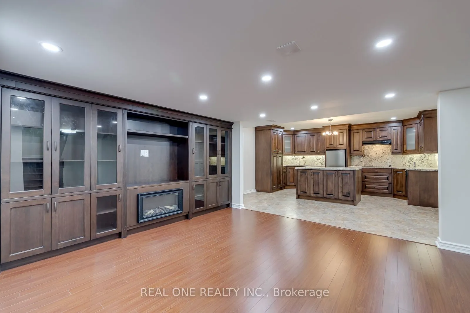 1387 Ferncrest Road