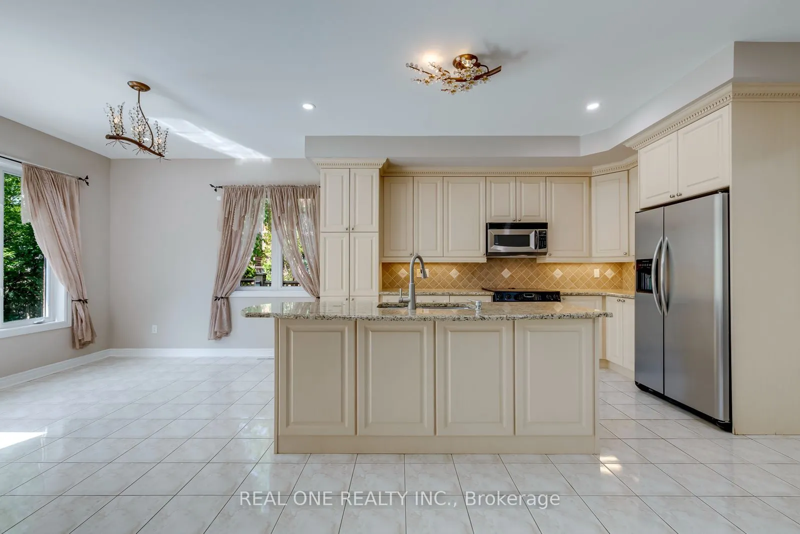 1387 Ferncrest Road