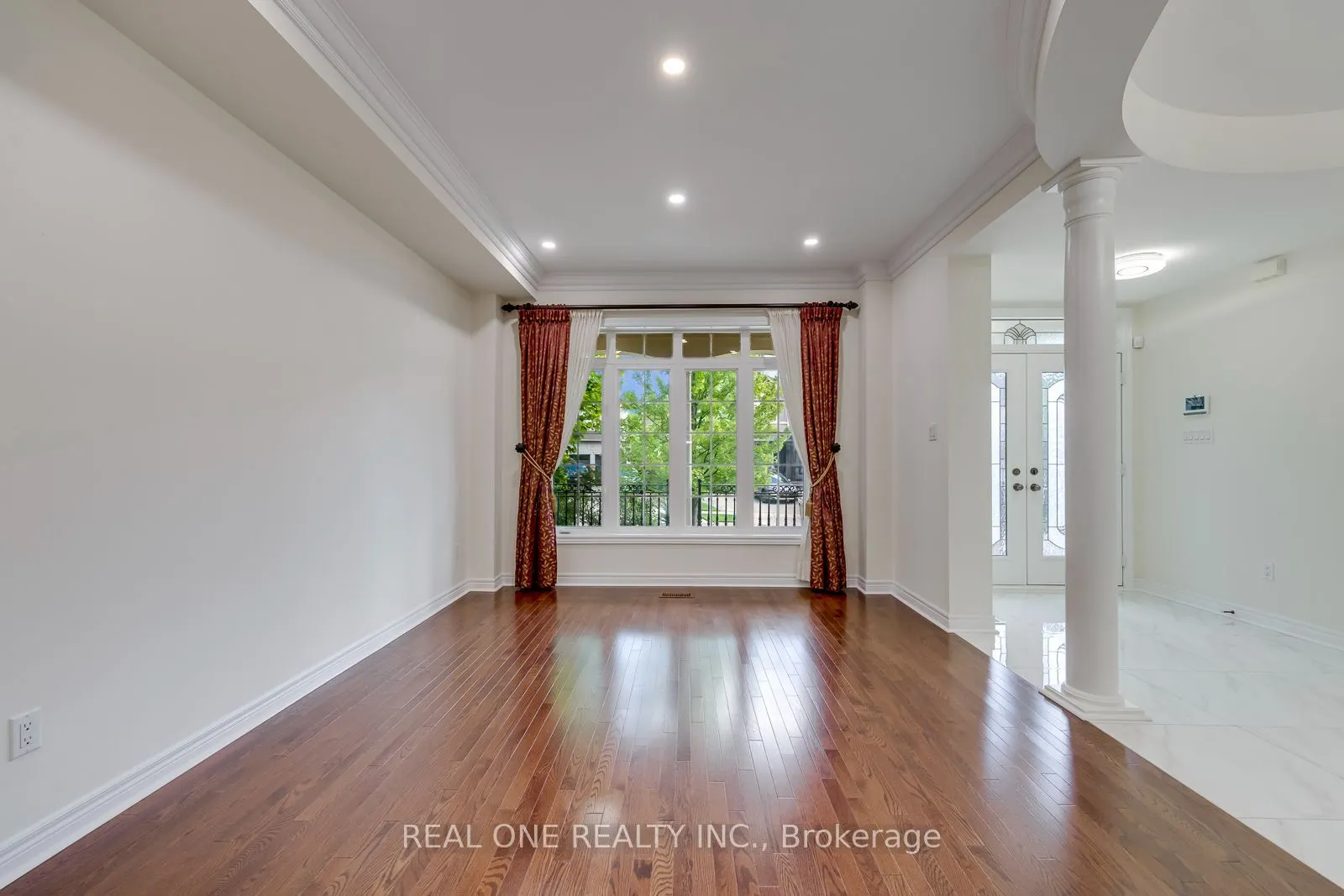 1387 Ferncrest Road