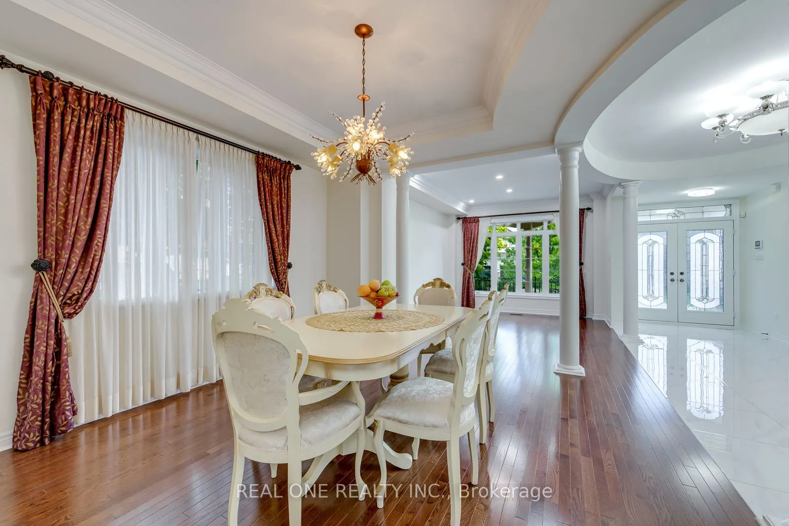 1387 Ferncrest Road
