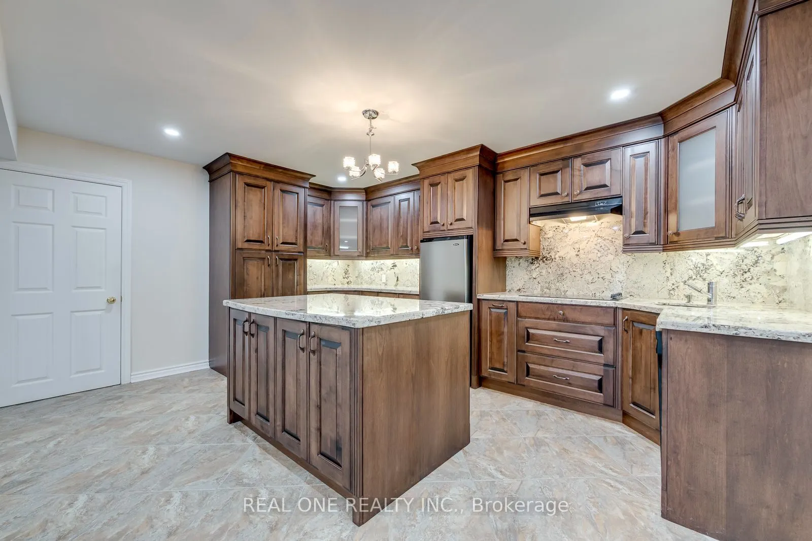 1387 Ferncrest Road
