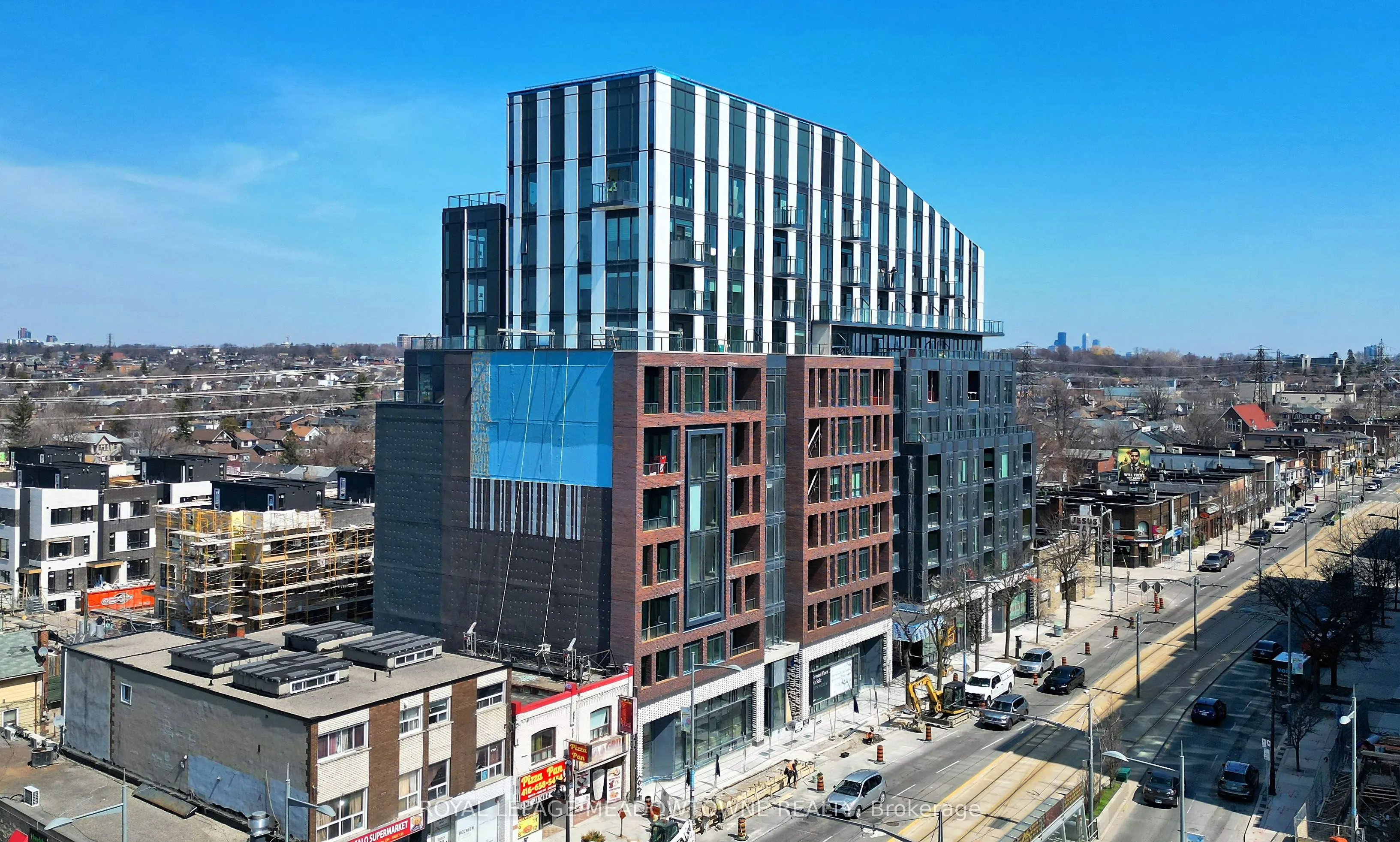1808 St. Clair Avenue W #712