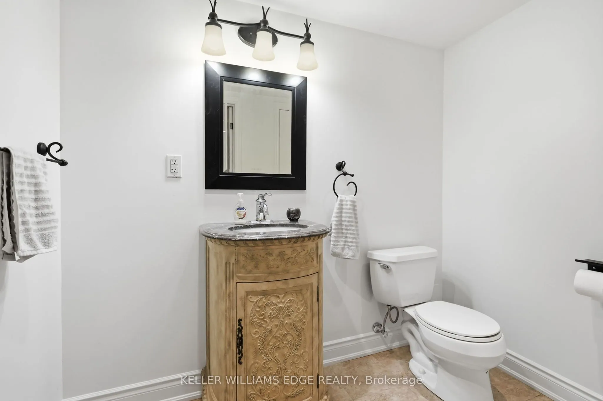 3256 Raspberry Bush Trail