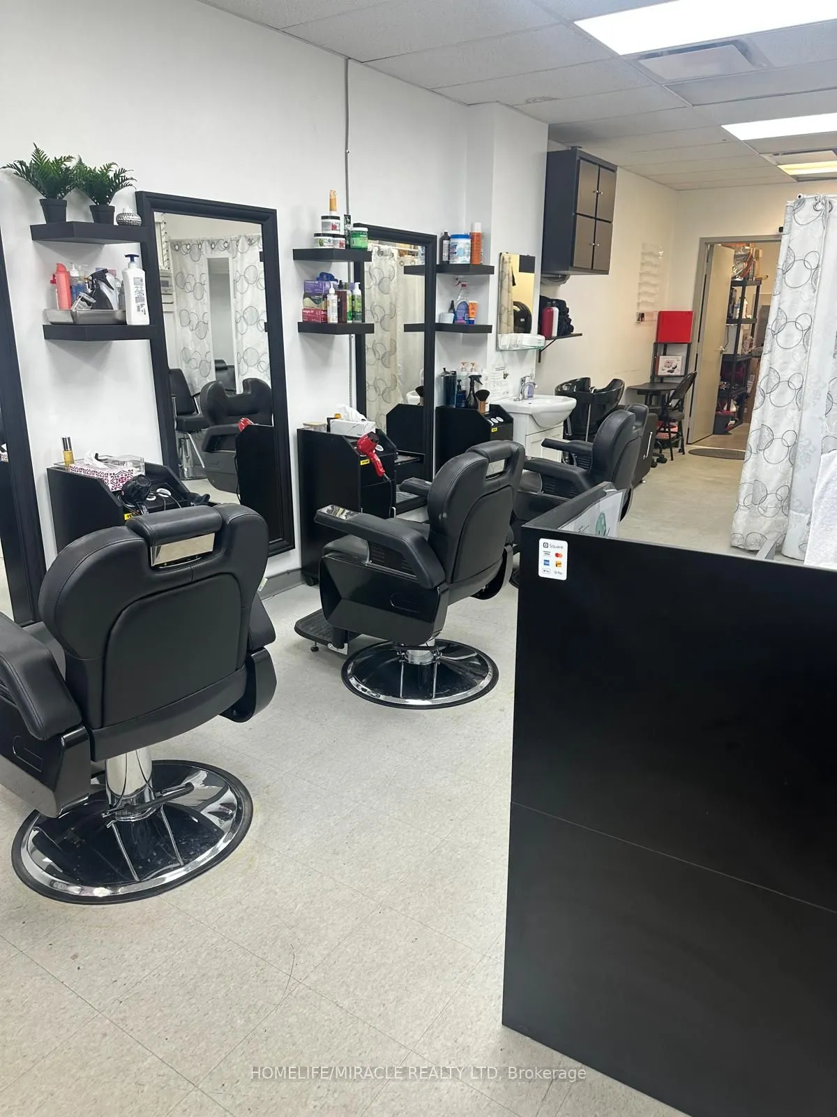 32 Dundas Street E #2