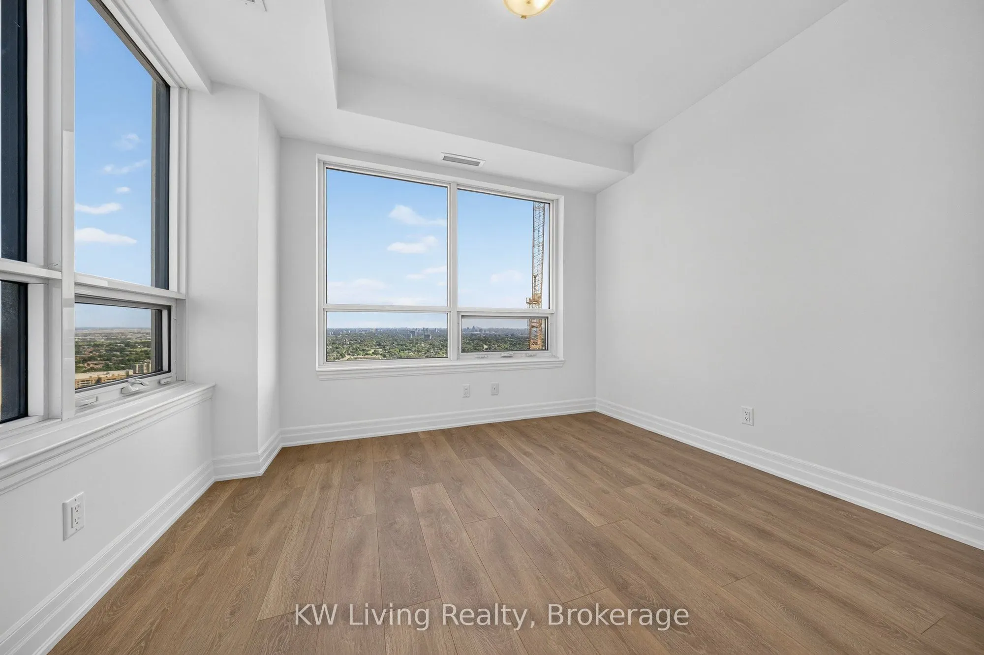 30 Elm Drive W #3502