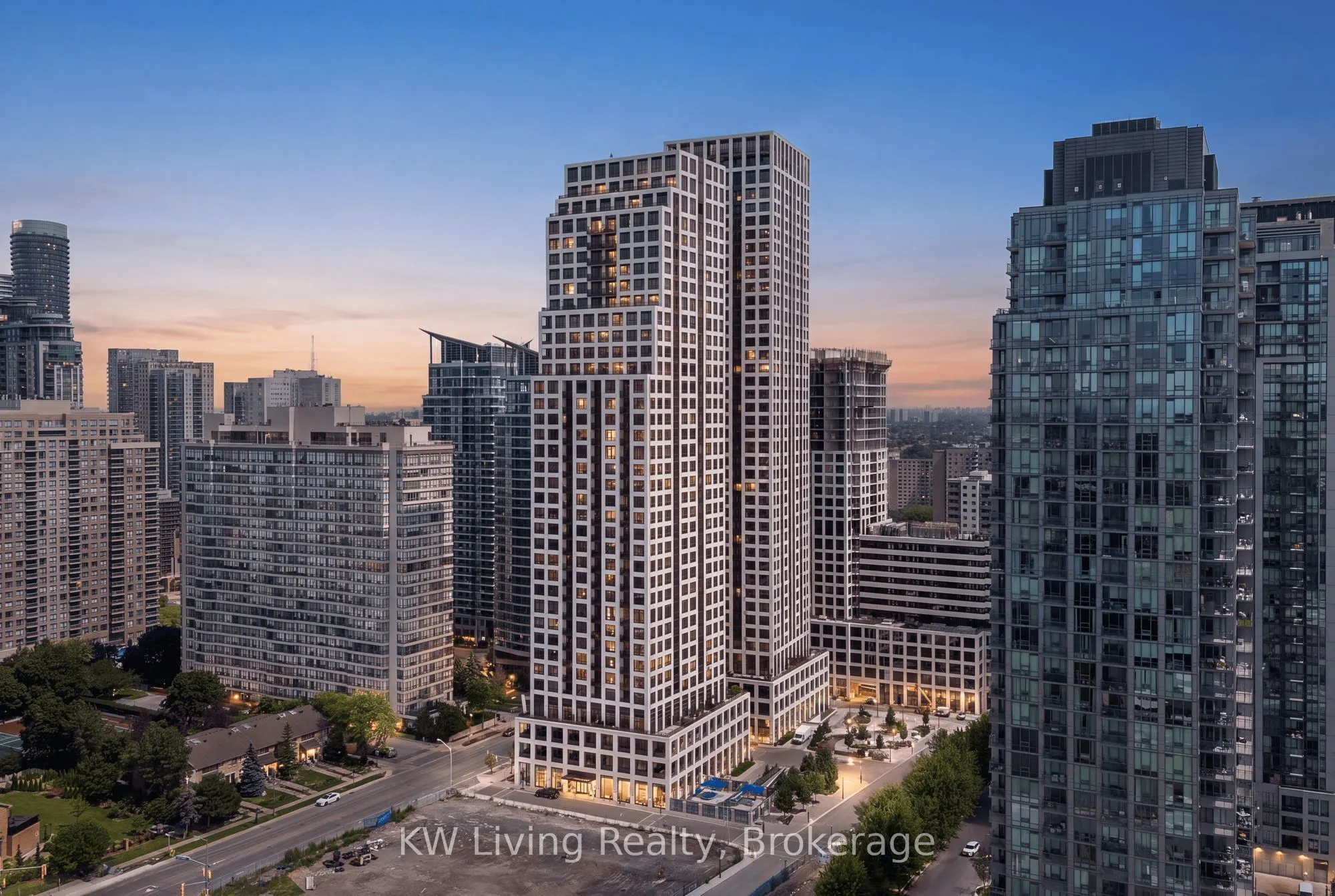 30 Elm Drive W #3502