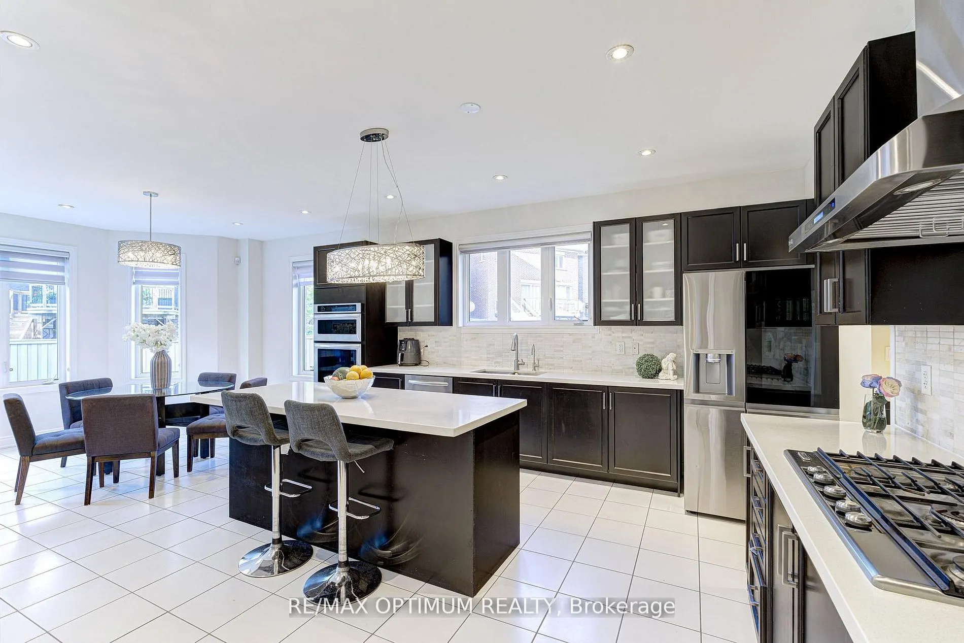 18 Deanston Court