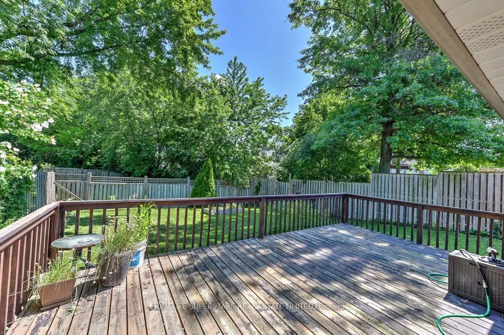 868 Kowal Drive